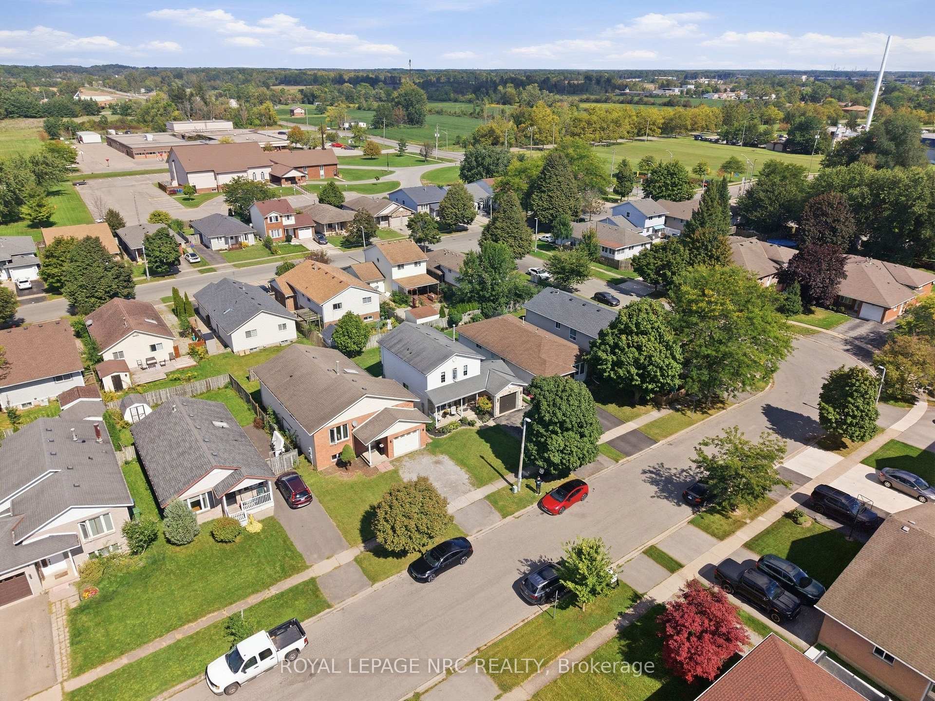 Photo 45 of 32 Poplar Crescent, Welland, N. Welland — HOMEH