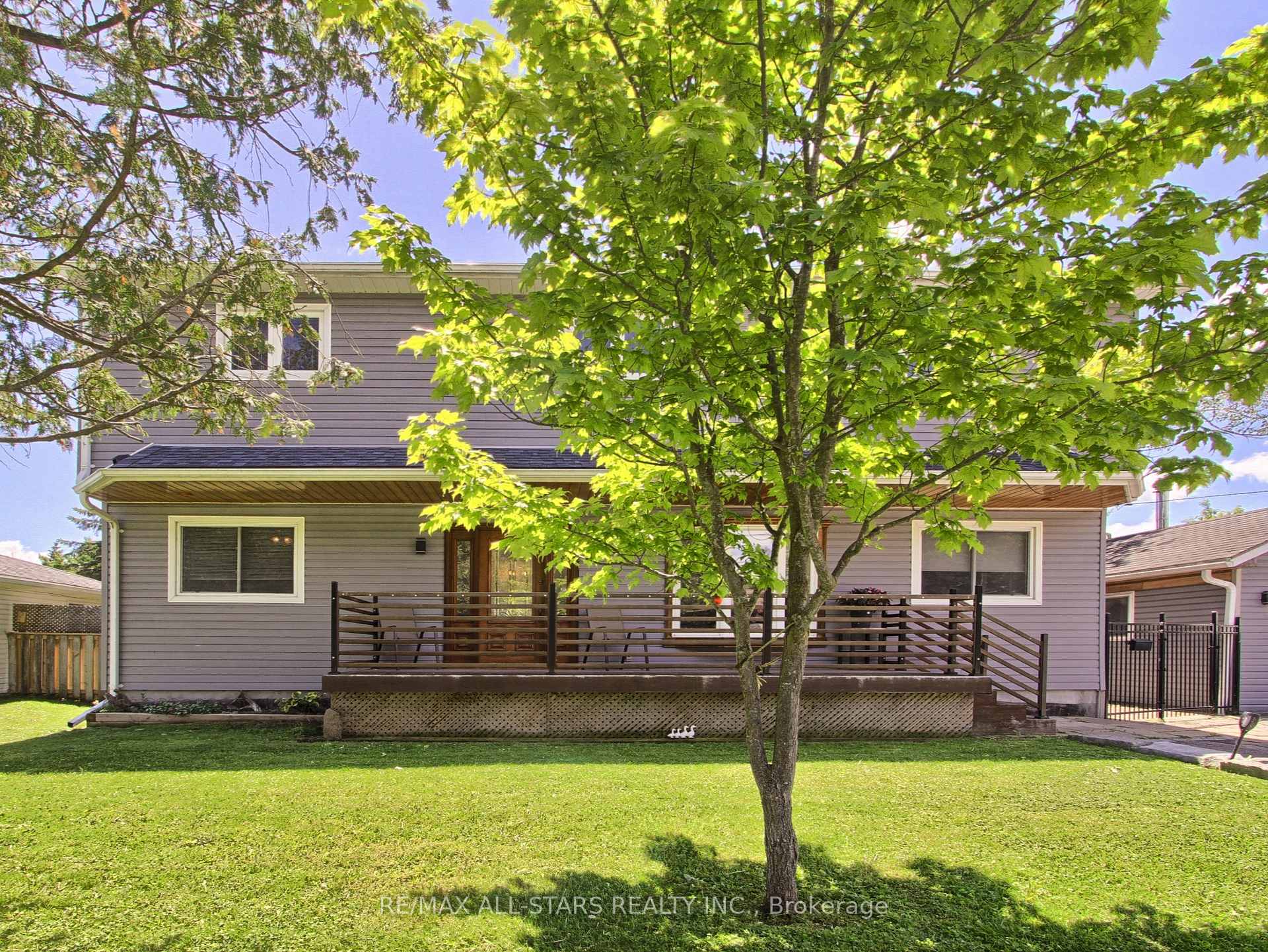 Photo 2 of 397 Winnifred Drive, Georgina, Keswick South — HOMEH
