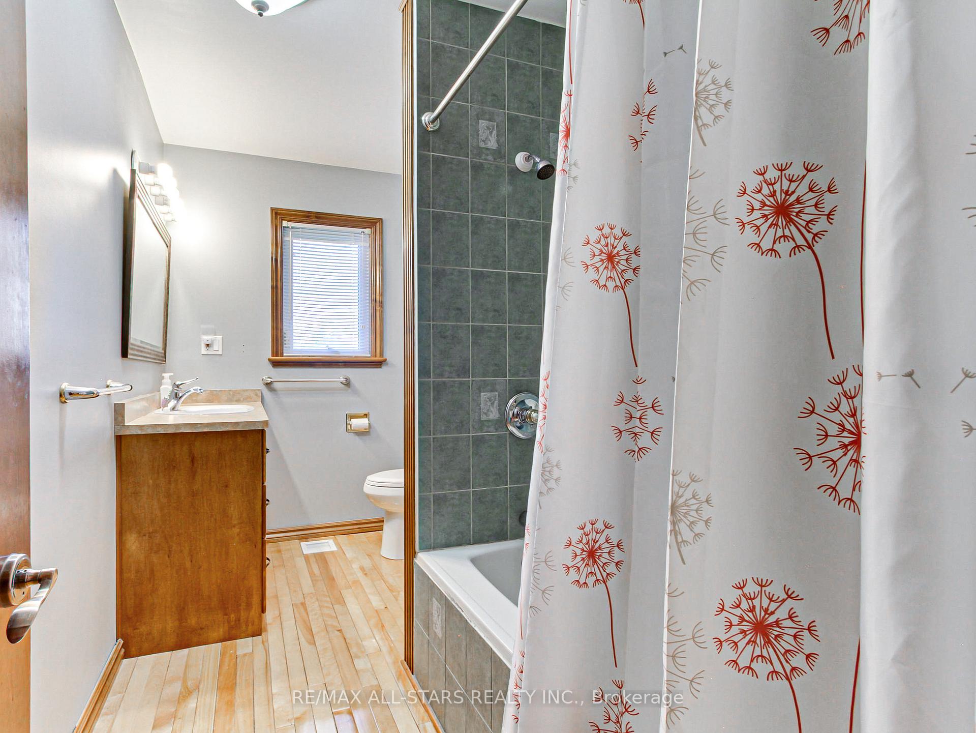 Photo 34 of 397 Winnifred Drive, Georgina, Keswick South — HOMEH