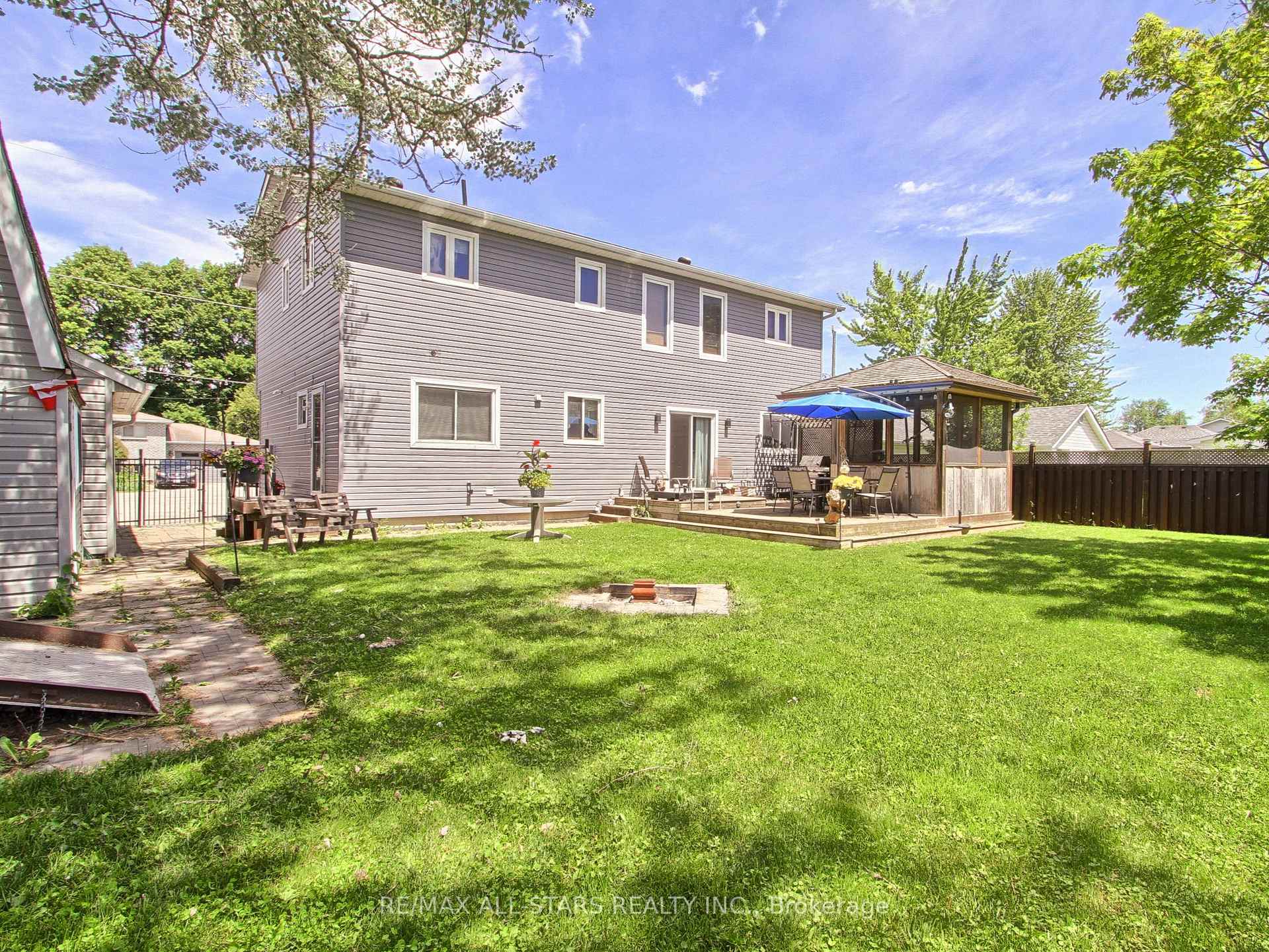 Photo 39 of 397 Winnifred Drive, Georgina, Keswick South — HOMEH