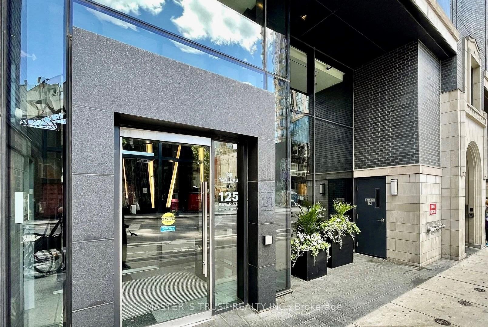 Photo 2 of Unit 809, 125 Peter Street, Toronto, Waterfront Communities — HOMEH