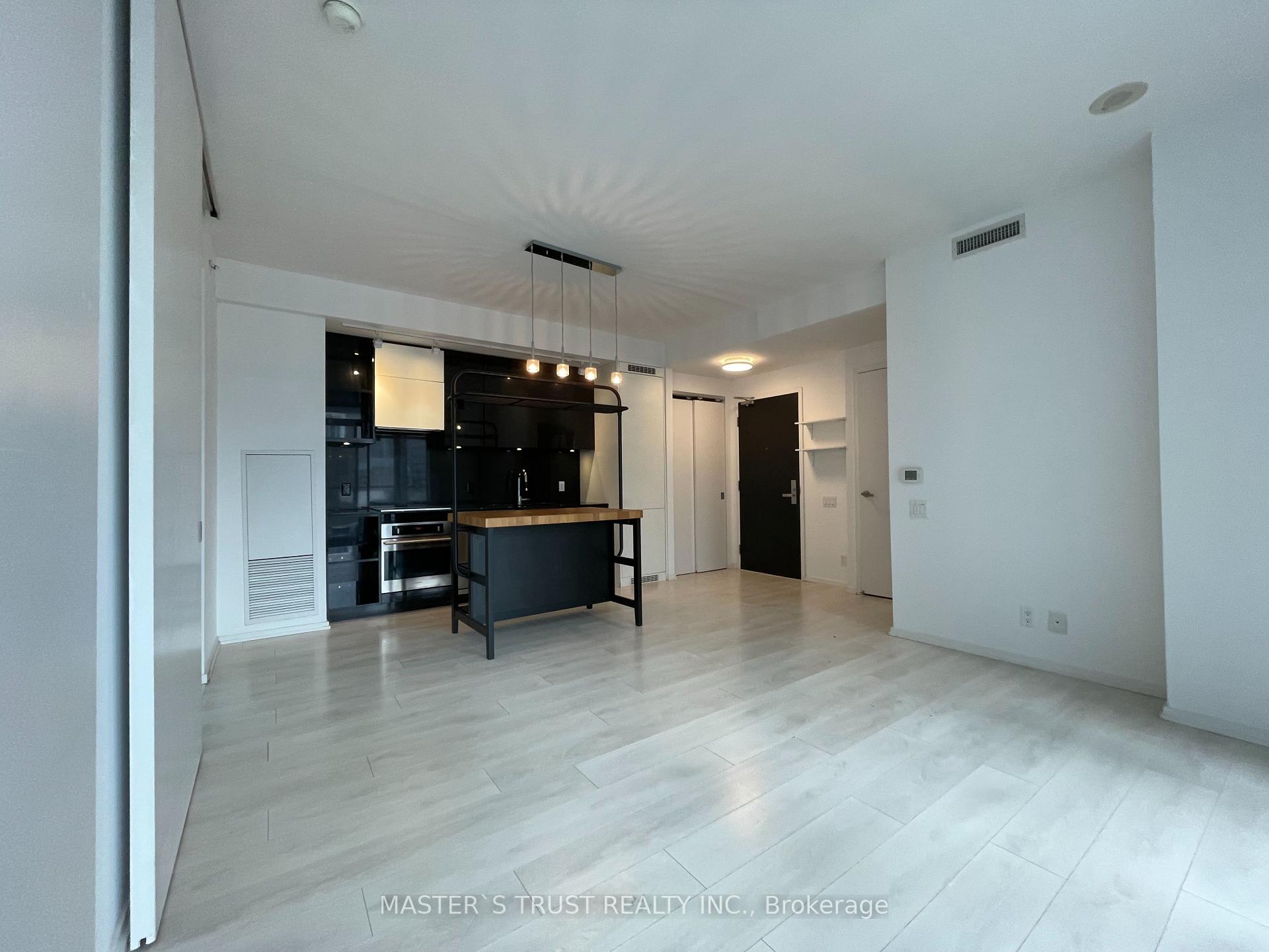 Photo 5 of Unit 809, 125 Peter Street, Toronto, Waterfront Communities — HOMEH