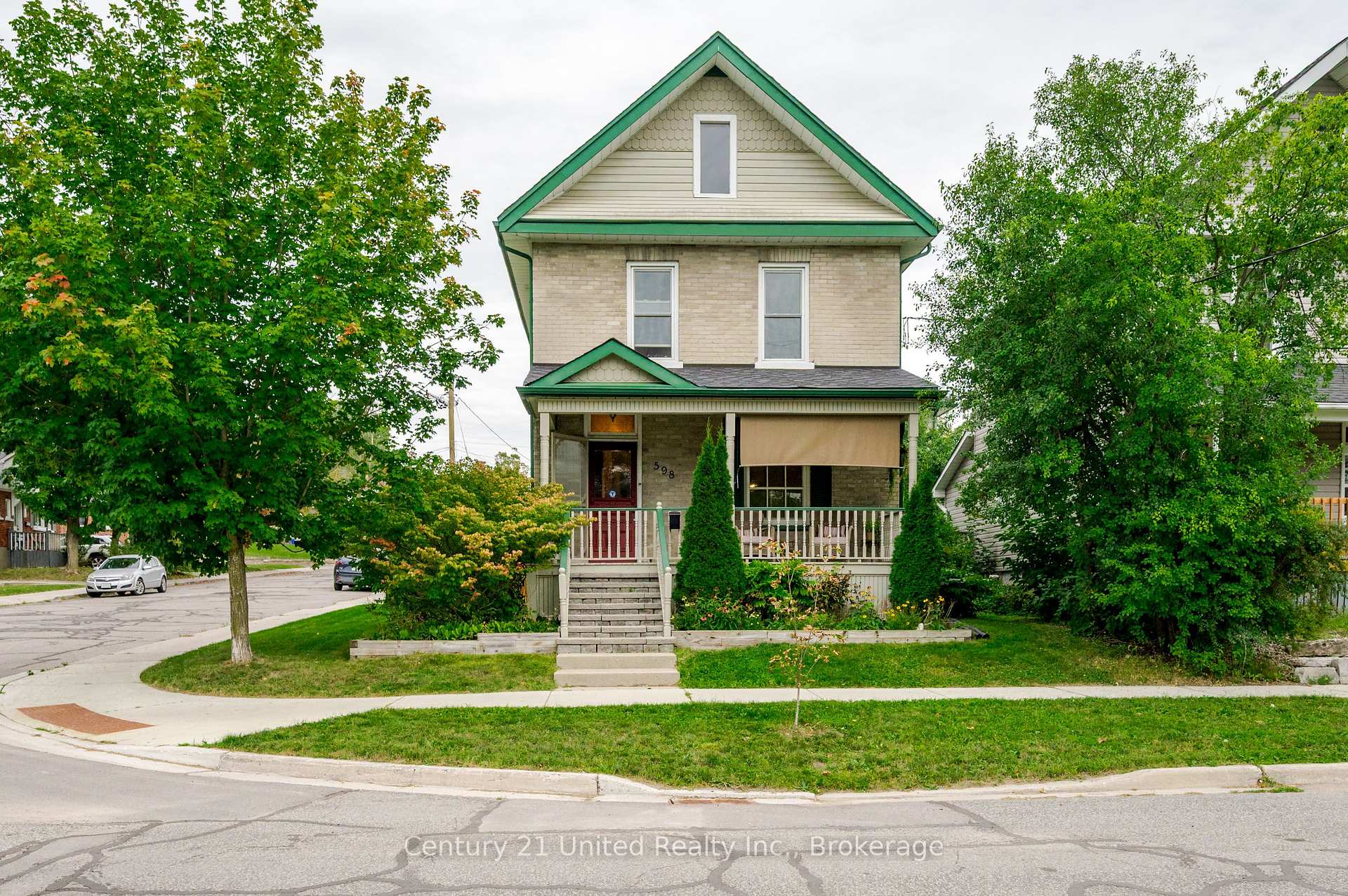 Photo 2 of 598 Downie Street, Peterborough, Town Ward 3 — HOMEH