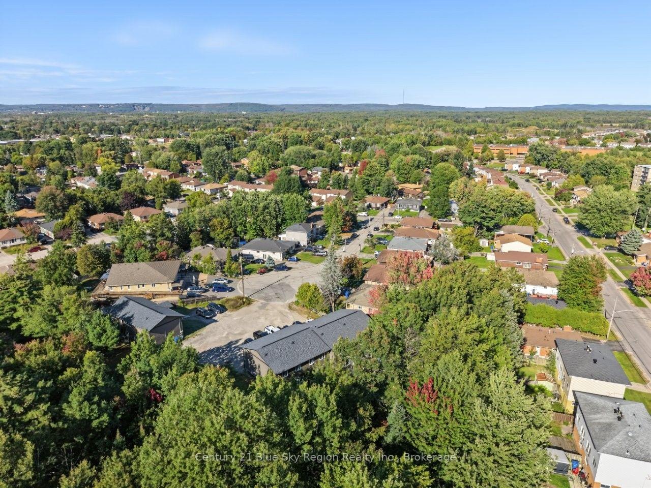 Photo 12 of 26 Plumtree Place, North Bay, Ferris — HOMEH