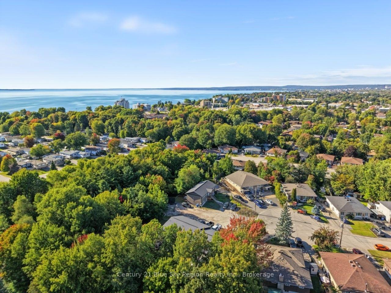 Photo 13 of 26 Plumtree Place, North Bay, Ferris — HOMEH
