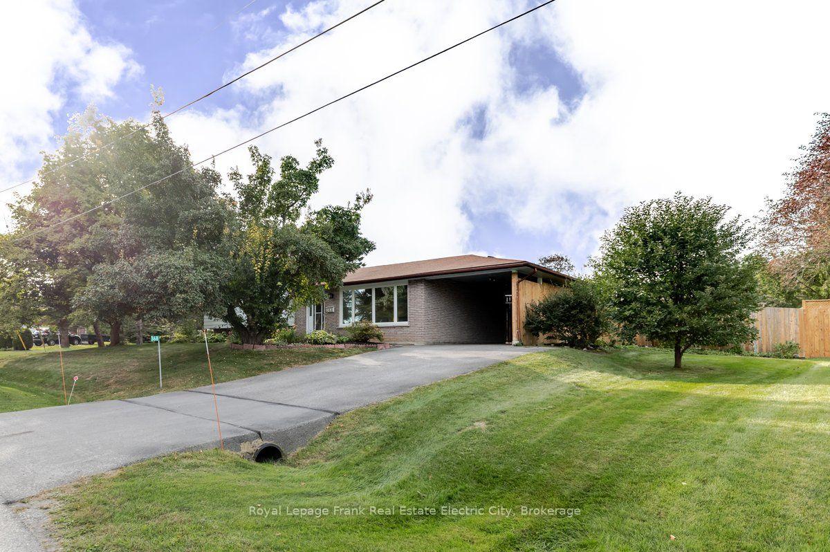 Photo 44 of 368 O'Leary Avenue, Peterborough, Northcrest Ward 5 — HOMEH