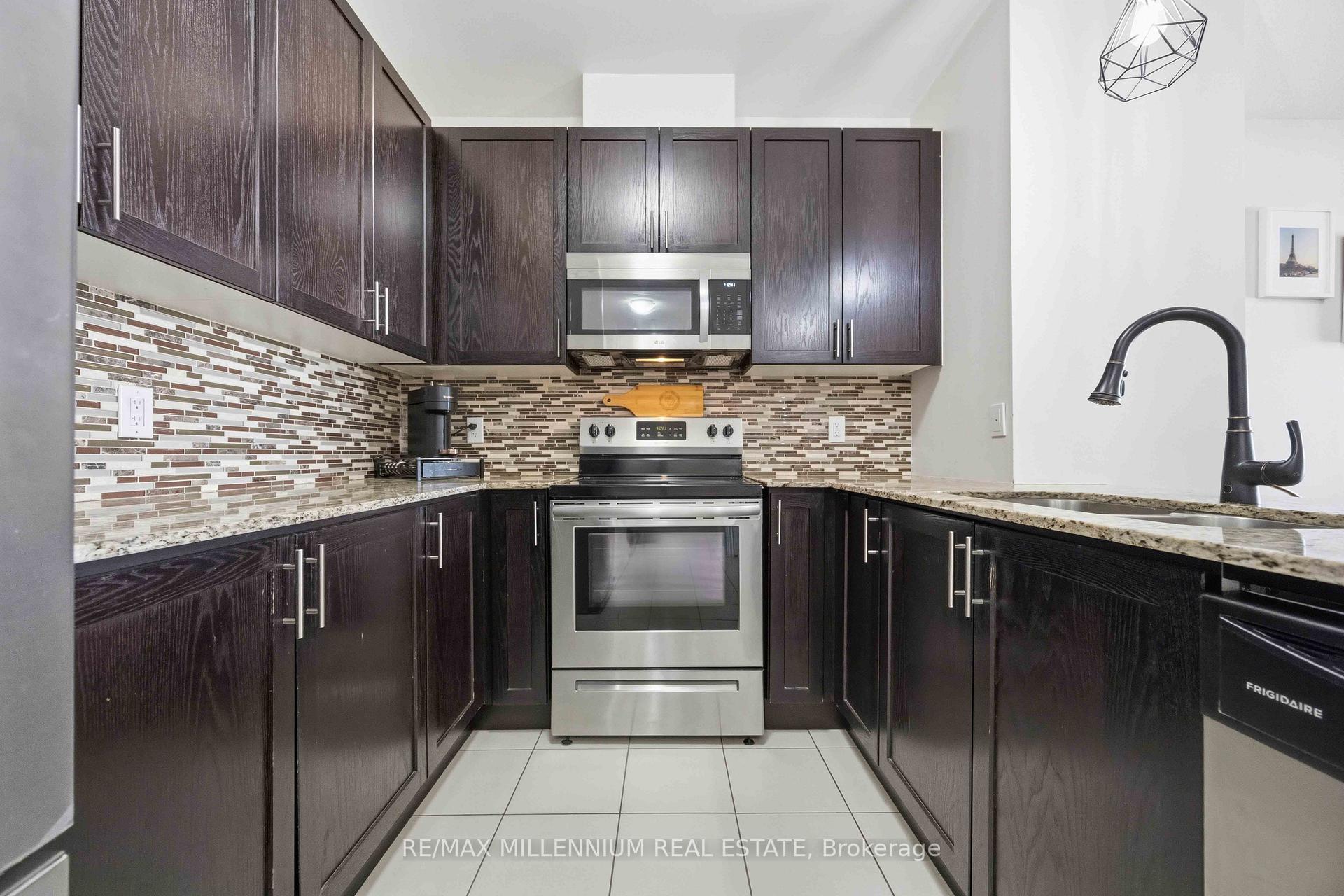 Photo 8 of Unit 504, 7325 Markham Road, Markham, Cedarwood — HOMEH
