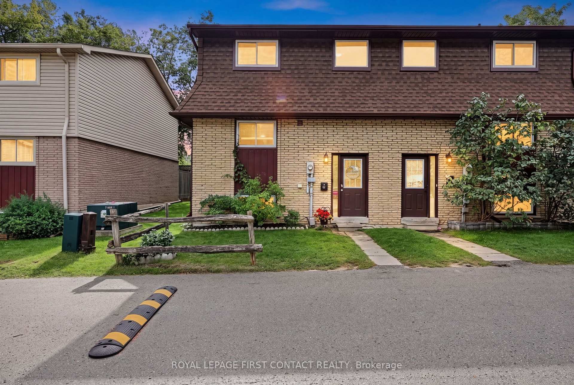 Photo of Unit 8, 233 Innisfil Street