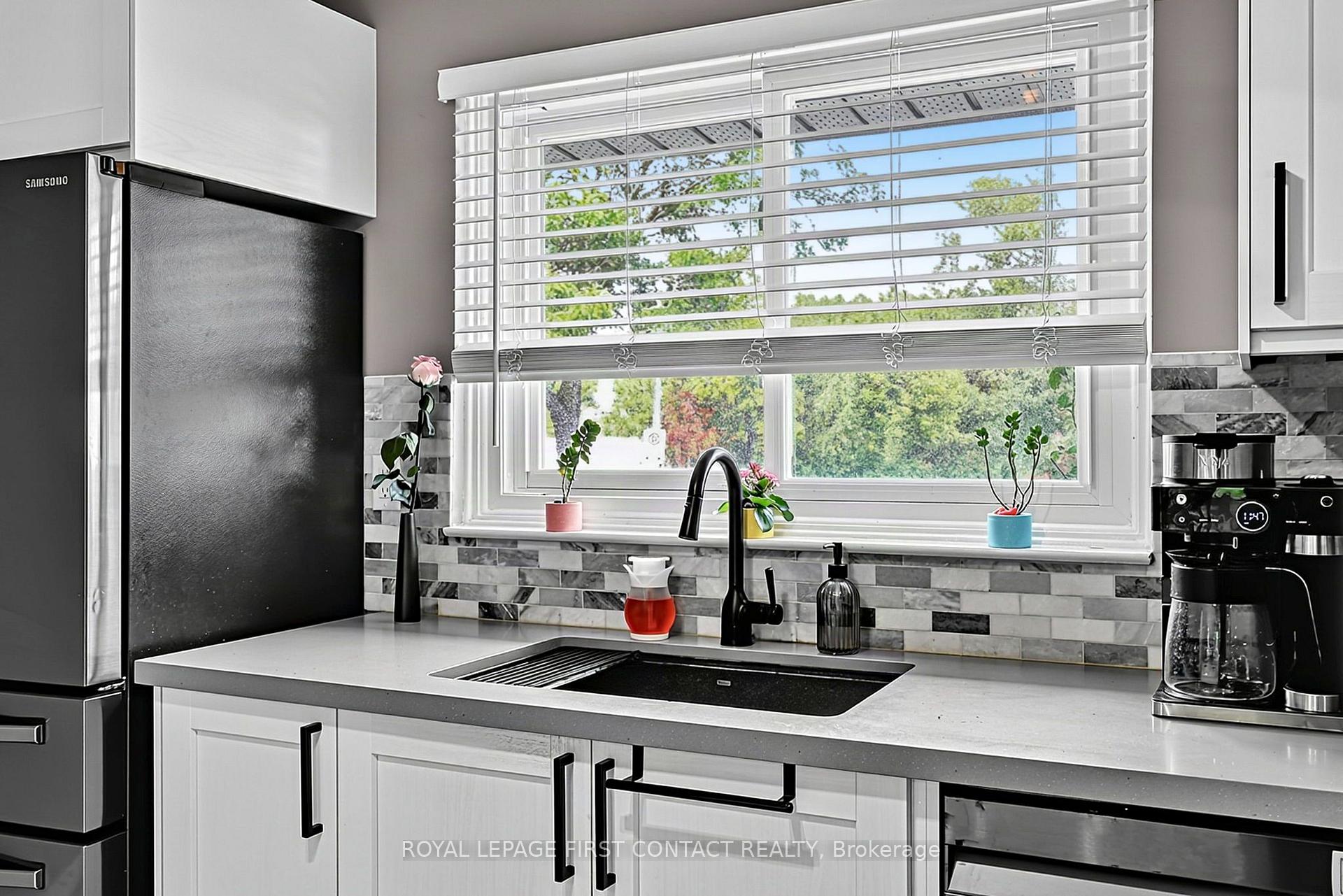 Photo 6 of Unit 8, 233 Innisfil Street, Barrie, Allandale Centre — HOMEH