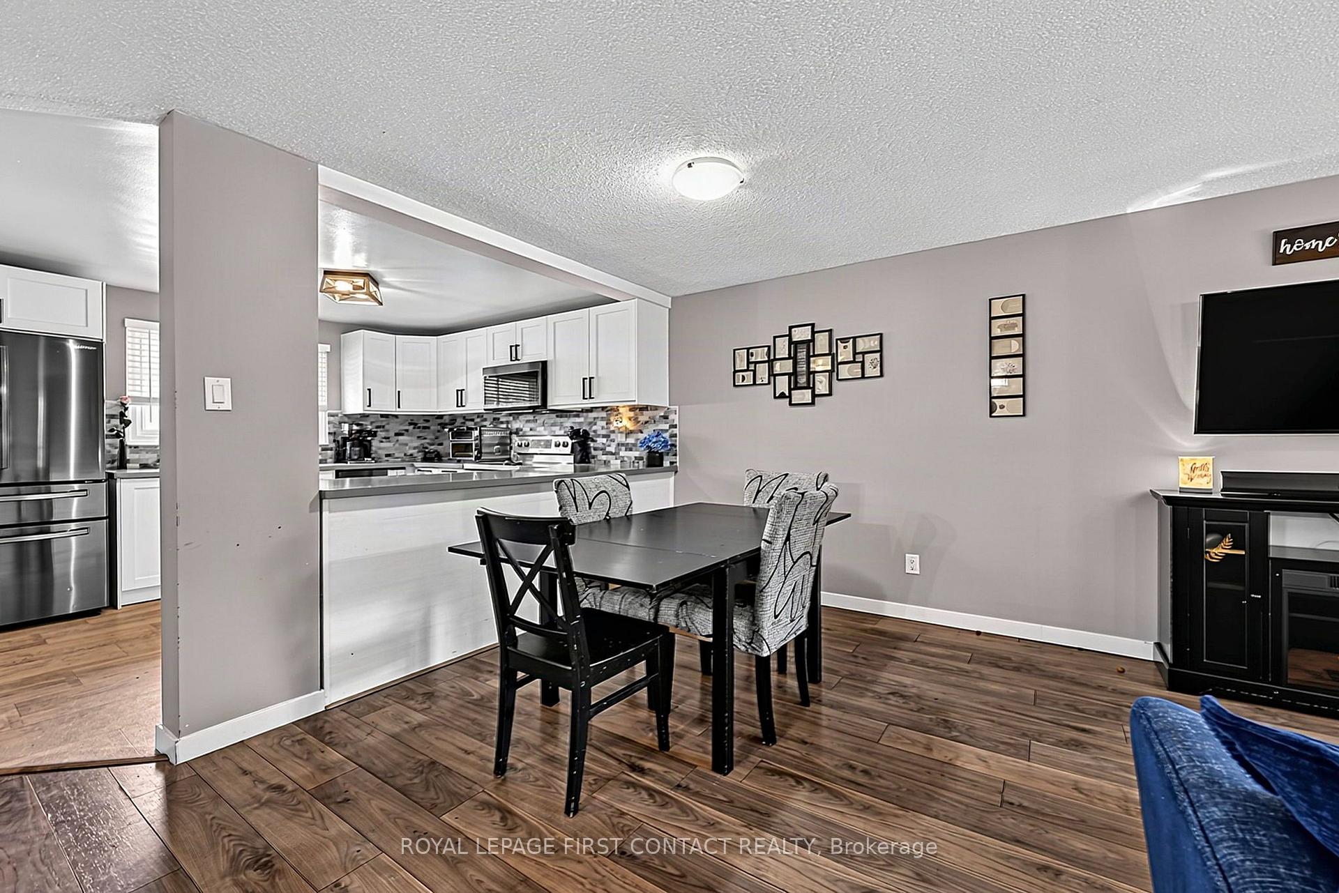 Photo 7 of Unit 8, 233 Innisfil Street, Barrie, Allandale Centre — HOMEH