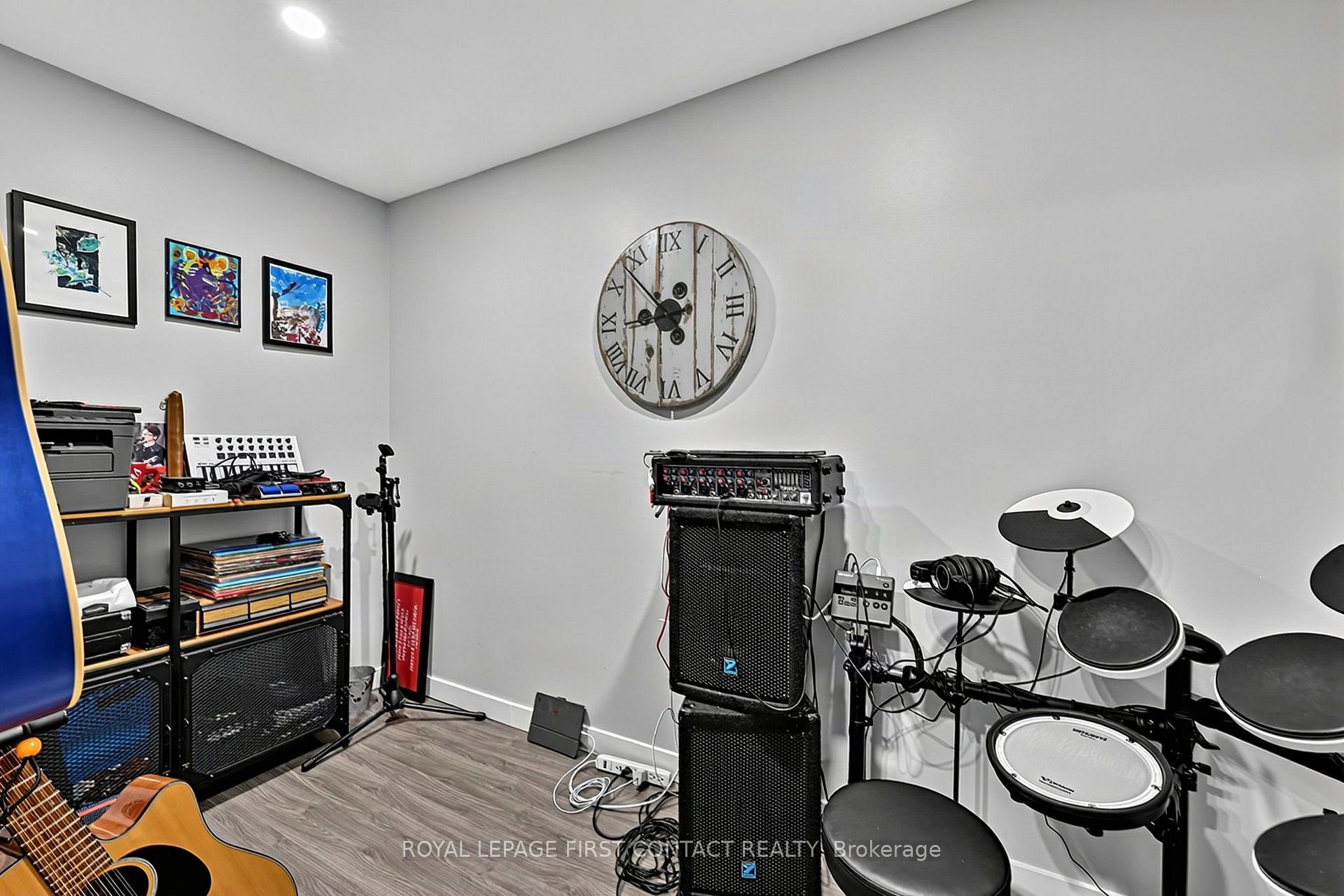 Photo 21 of Unit 8, 233 Innisfil Street, Barrie, Allandale Centre — HOMEH