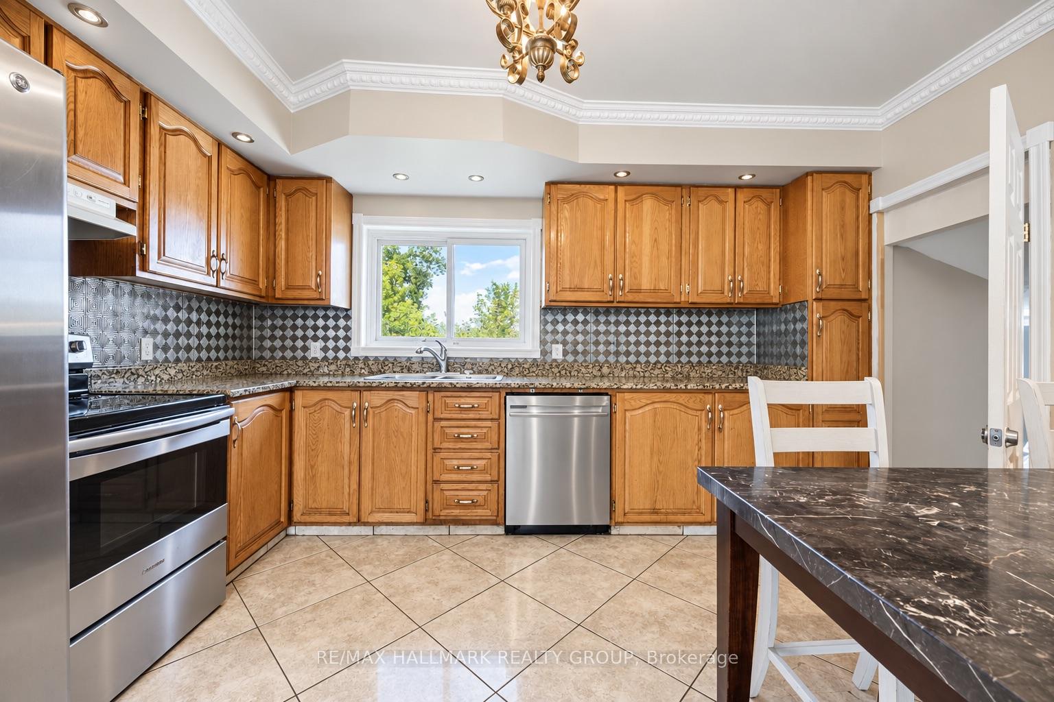 Photo 11 of 7099 Marco Street, Ottawa, Greely — HOMEH