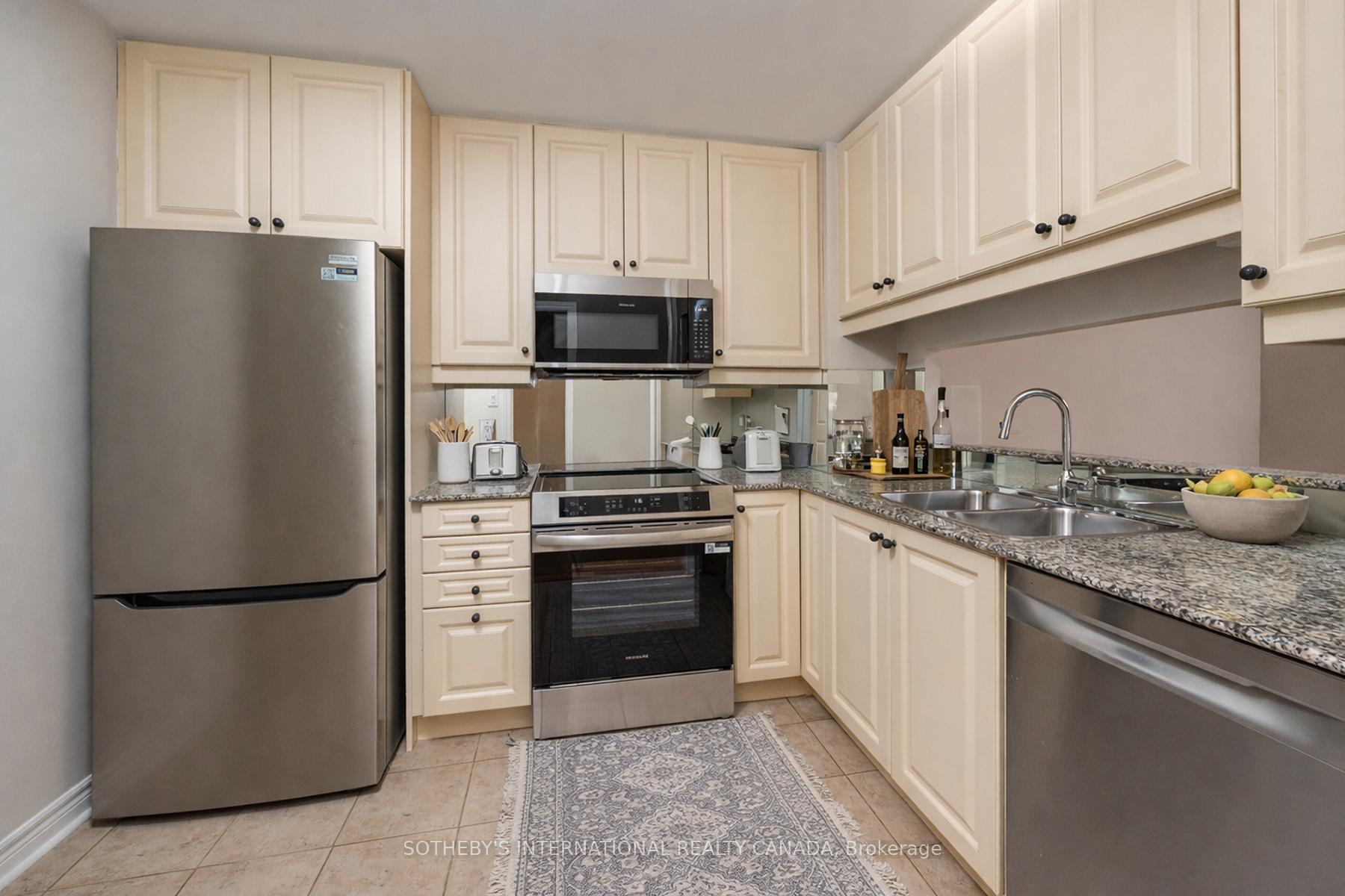 Photo 6 of Unit 108, 3085 Bloor Street W, Etobicoke, Stonegate-Queensway — HOMEH