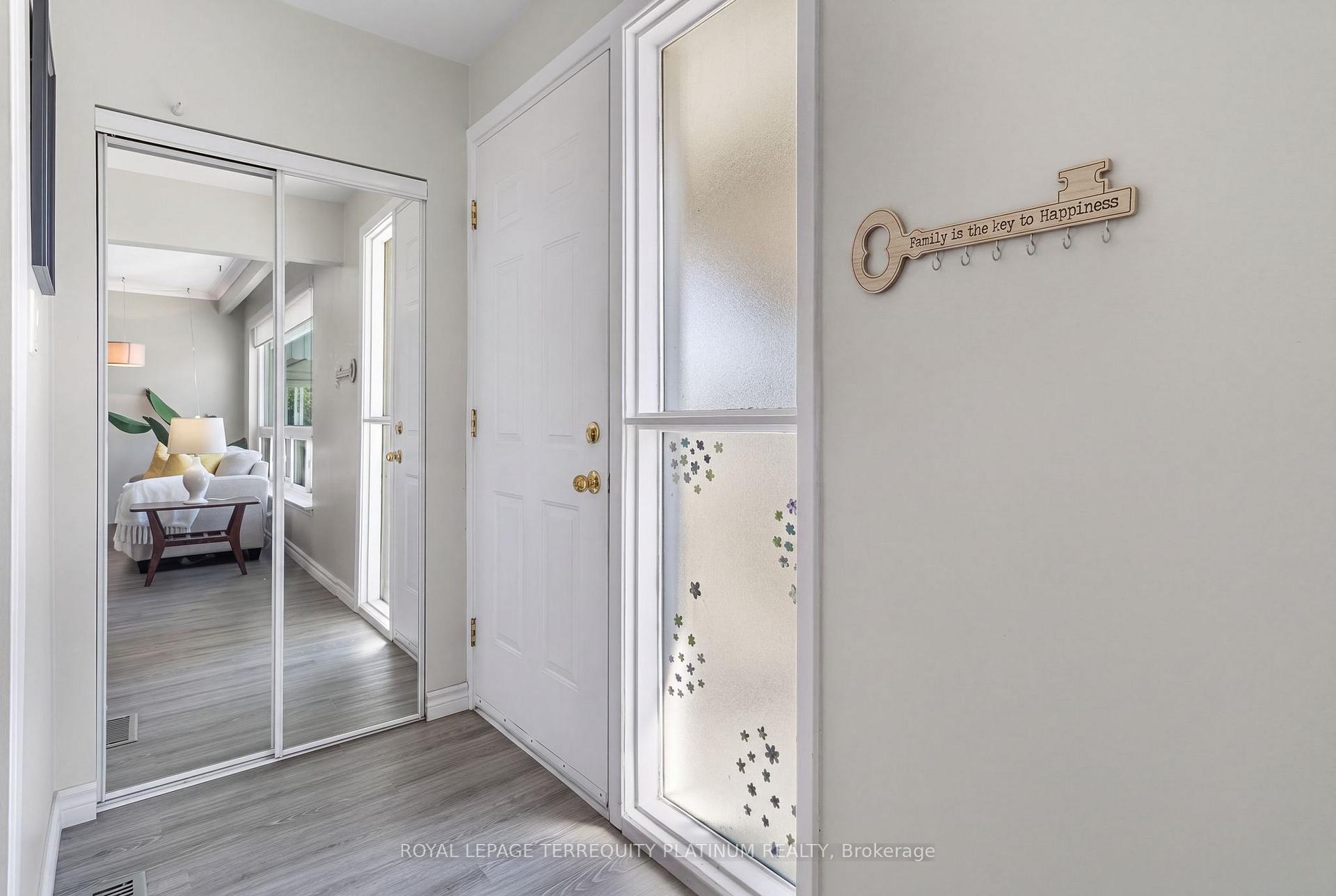 Photo 4 of 32 Buckland Road, North York, Glenfield-Jane Heights — HOMEH