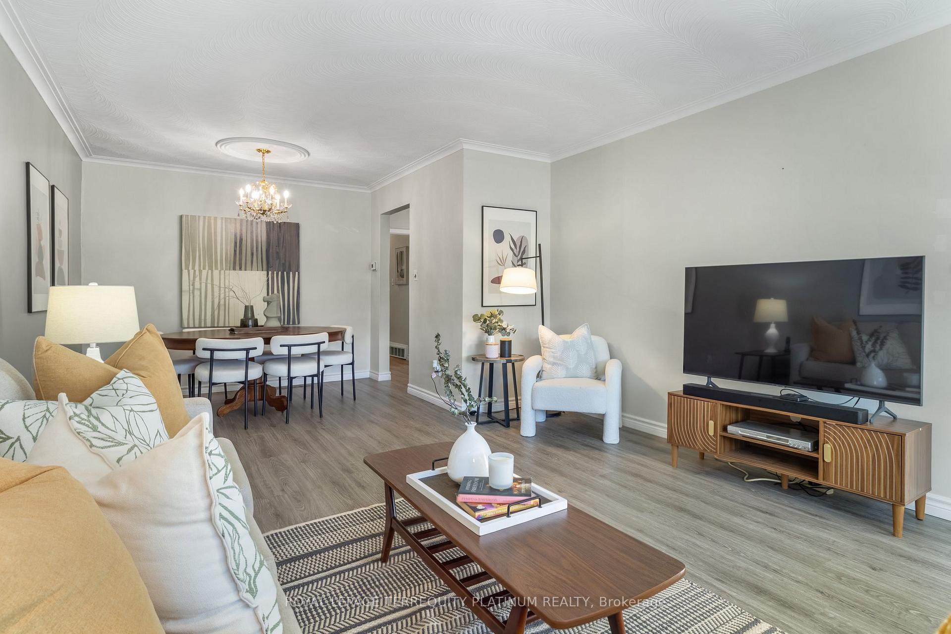 Photo 7 of 32 Buckland Road, North York, Glenfield-Jane Heights — HOMEH