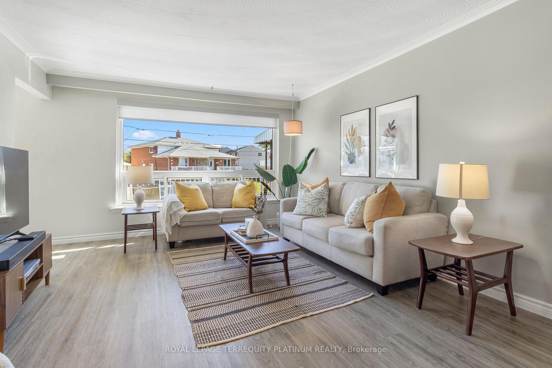 Photo 8 of 32 Buckland Road, North York, Glenfield-Jane Heights — HOMEH