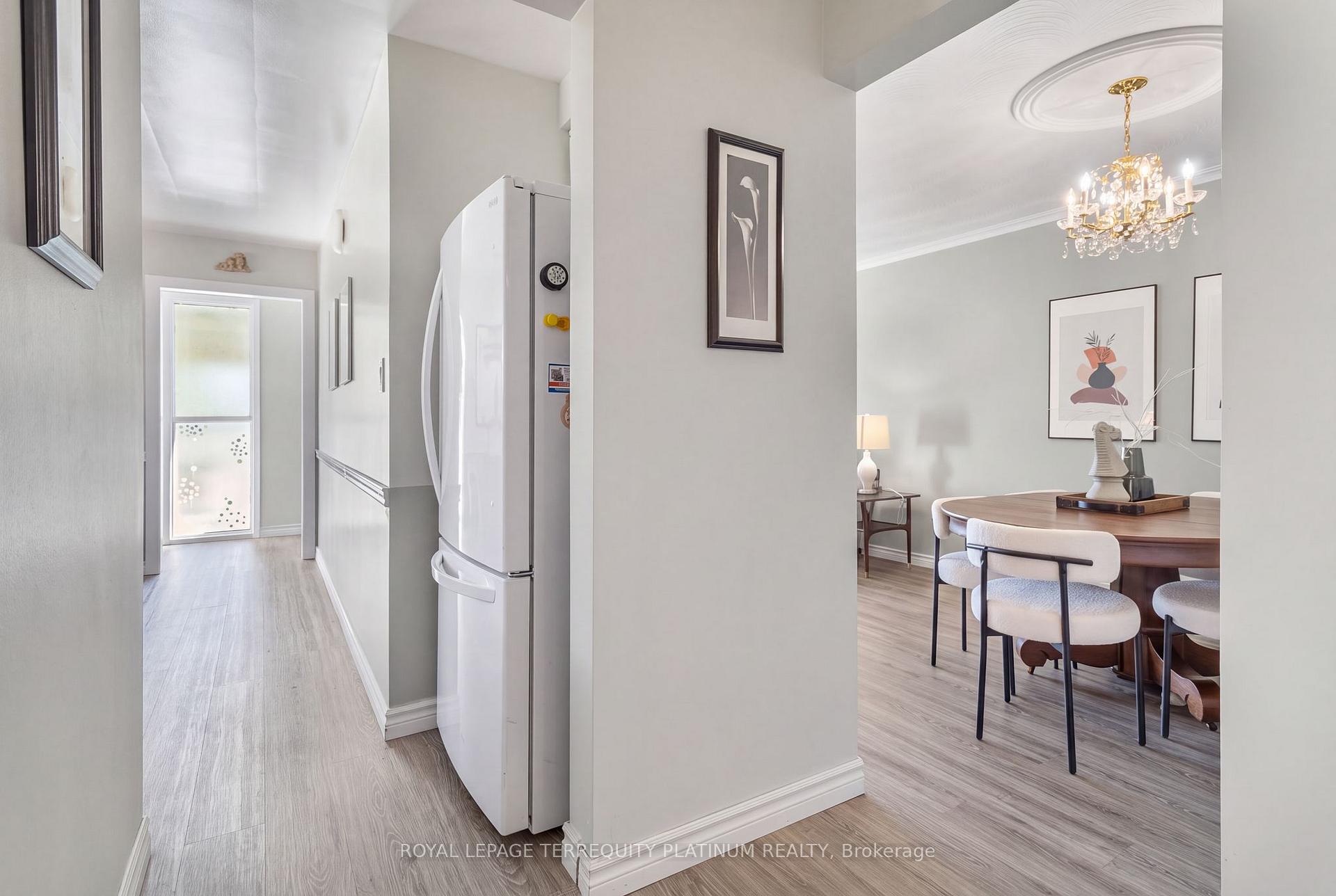 Photo 12 of 32 Buckland Road, North York, Glenfield-Jane Heights — HOMEH