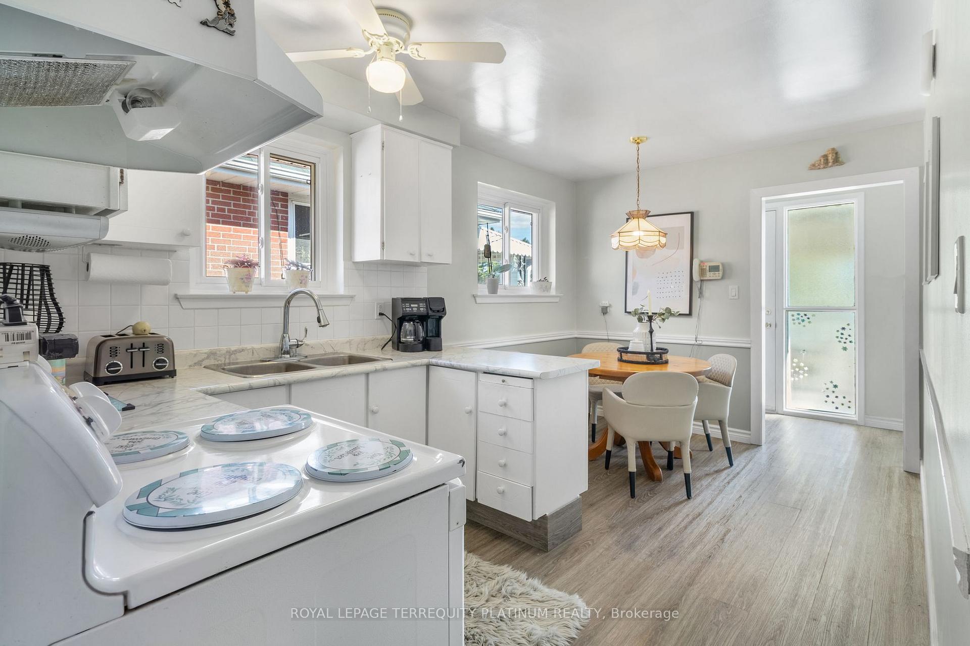 Photo 13 of 32 Buckland Road, North York, Glenfield-Jane Heights — HOMEH