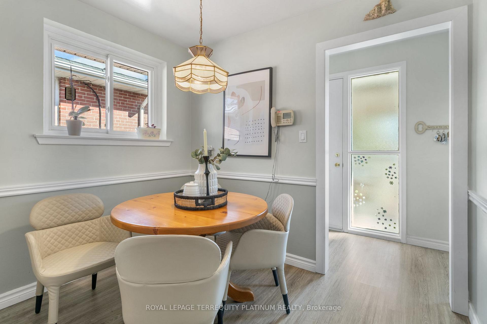 Photo 16 of 32 Buckland Road, North York, Glenfield-Jane Heights — HOMEH