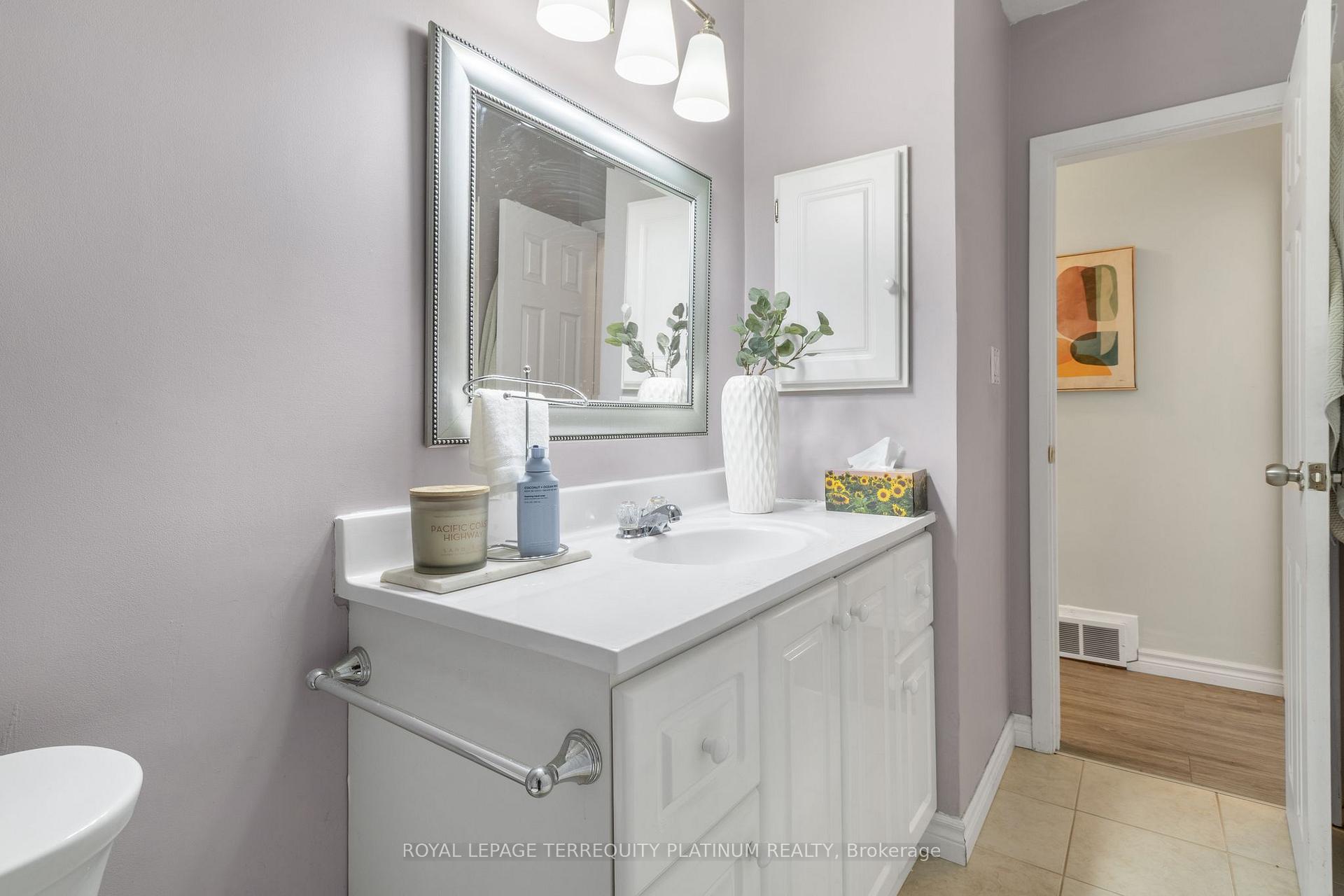 Photo 18 of 32 Buckland Road, North York, Glenfield-Jane Heights — HOMEH