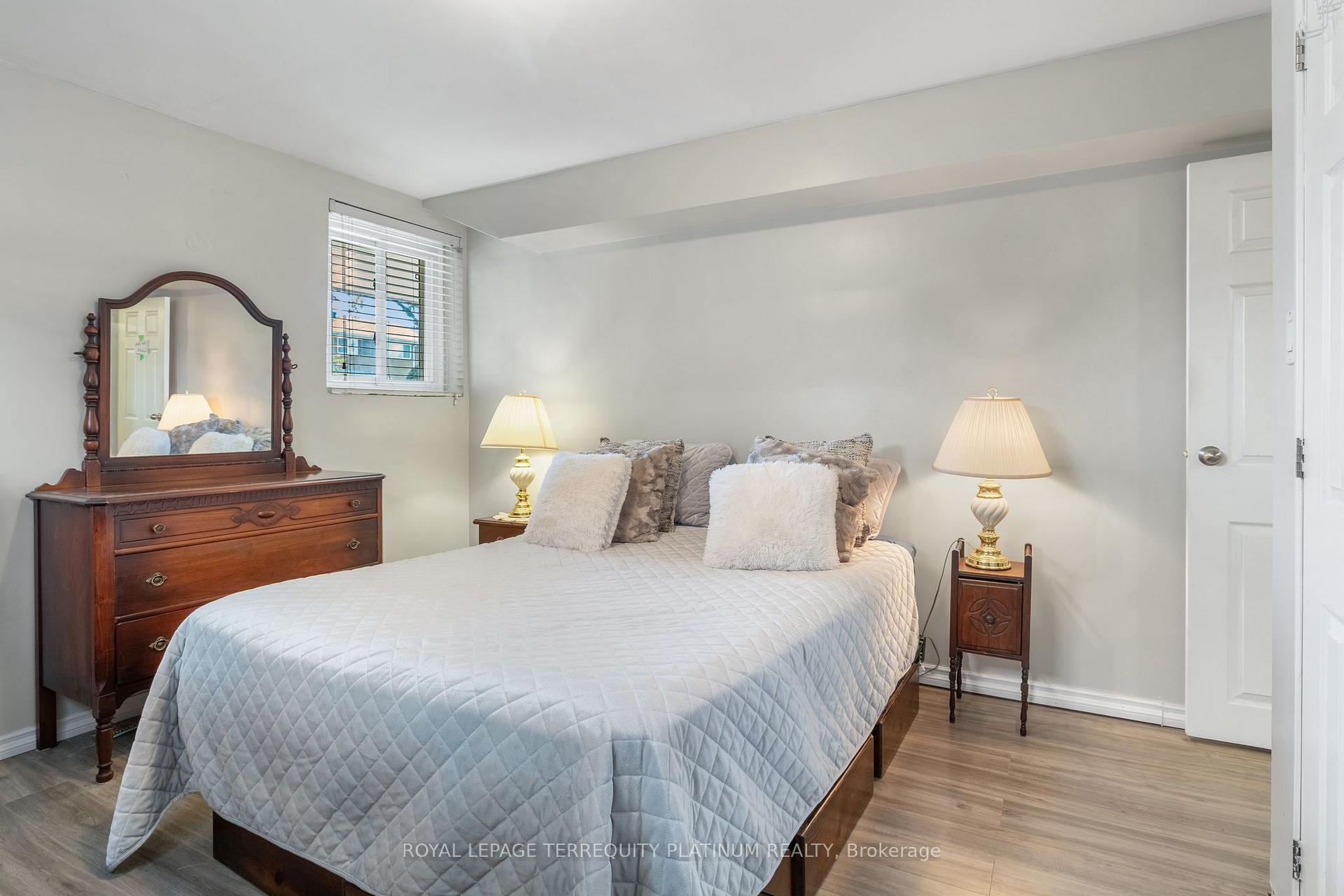 Photo 36 of 32 Buckland Road, North York, Glenfield-Jane Heights — HOMEH