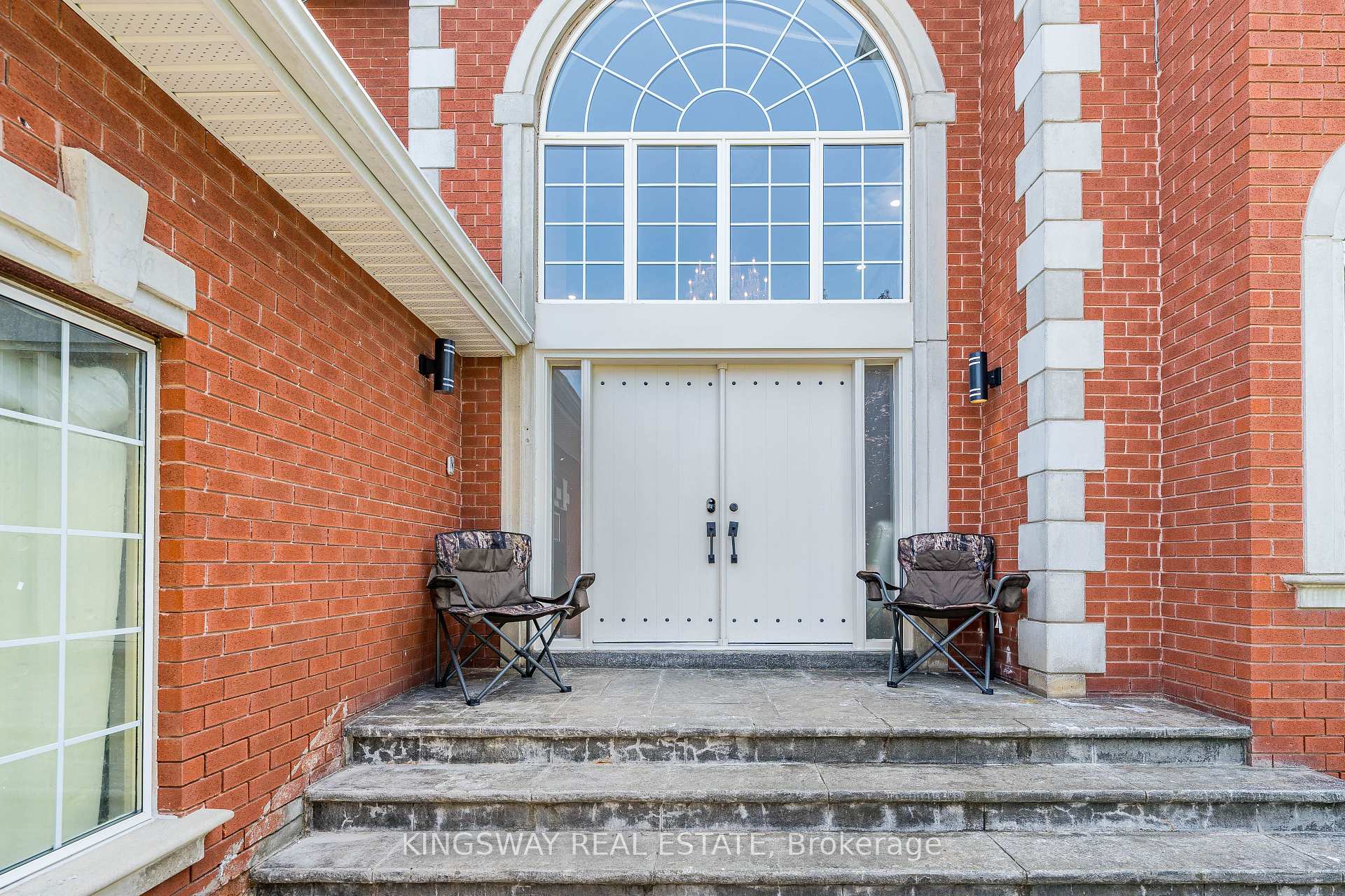 Photo 4 of 5969 Rayshaw Crescent, Mississauga, Streetsville — HOMEH
