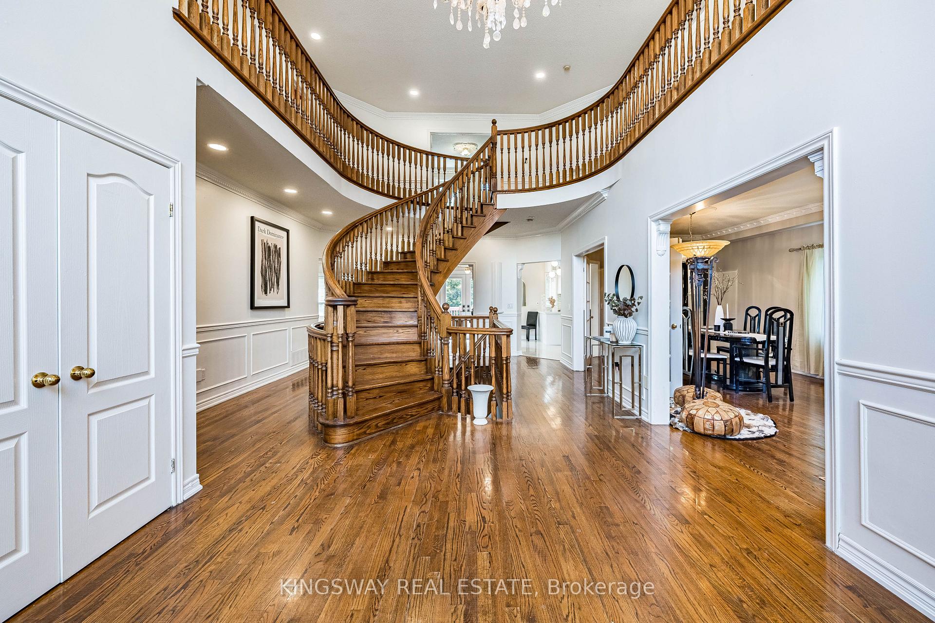 Photo 6 of 5969 Rayshaw Crescent, Mississauga, Streetsville — HOMEH