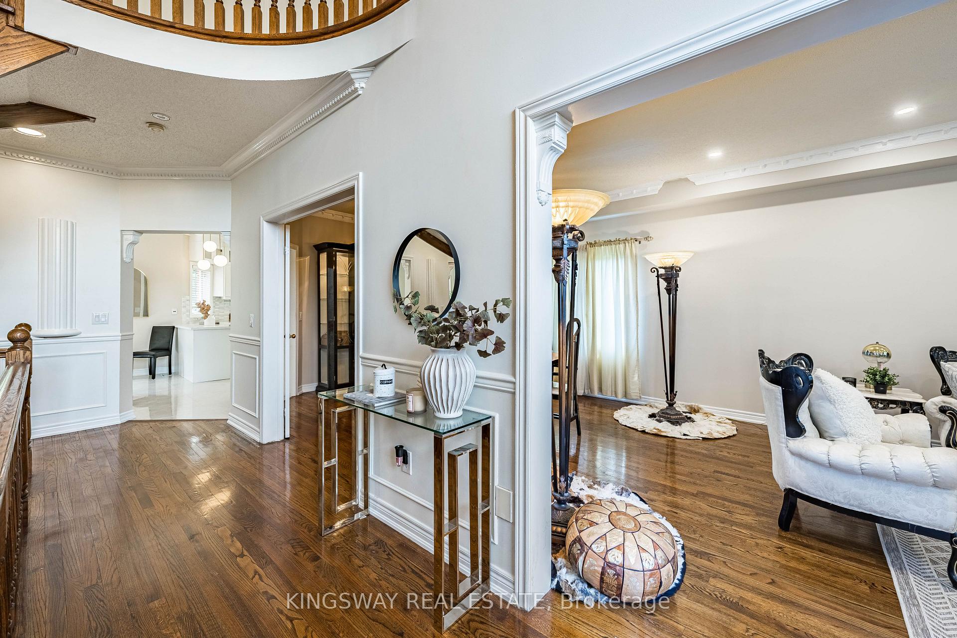 Photo 7 of 5969 Rayshaw Crescent, Mississauga, Streetsville — HOMEH
