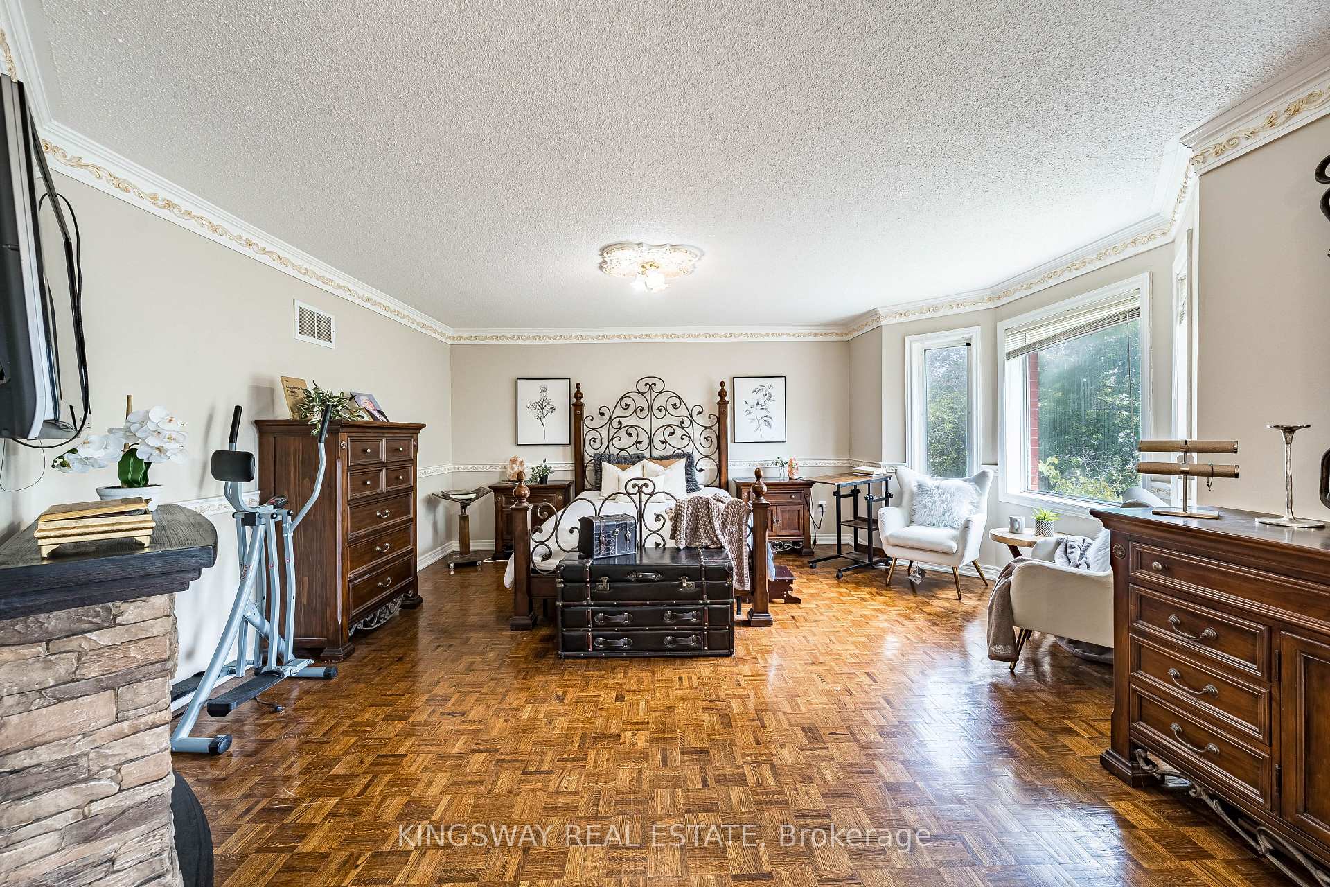 Photo 20 of 5969 Rayshaw Crescent, Mississauga, Streetsville — HOMEH