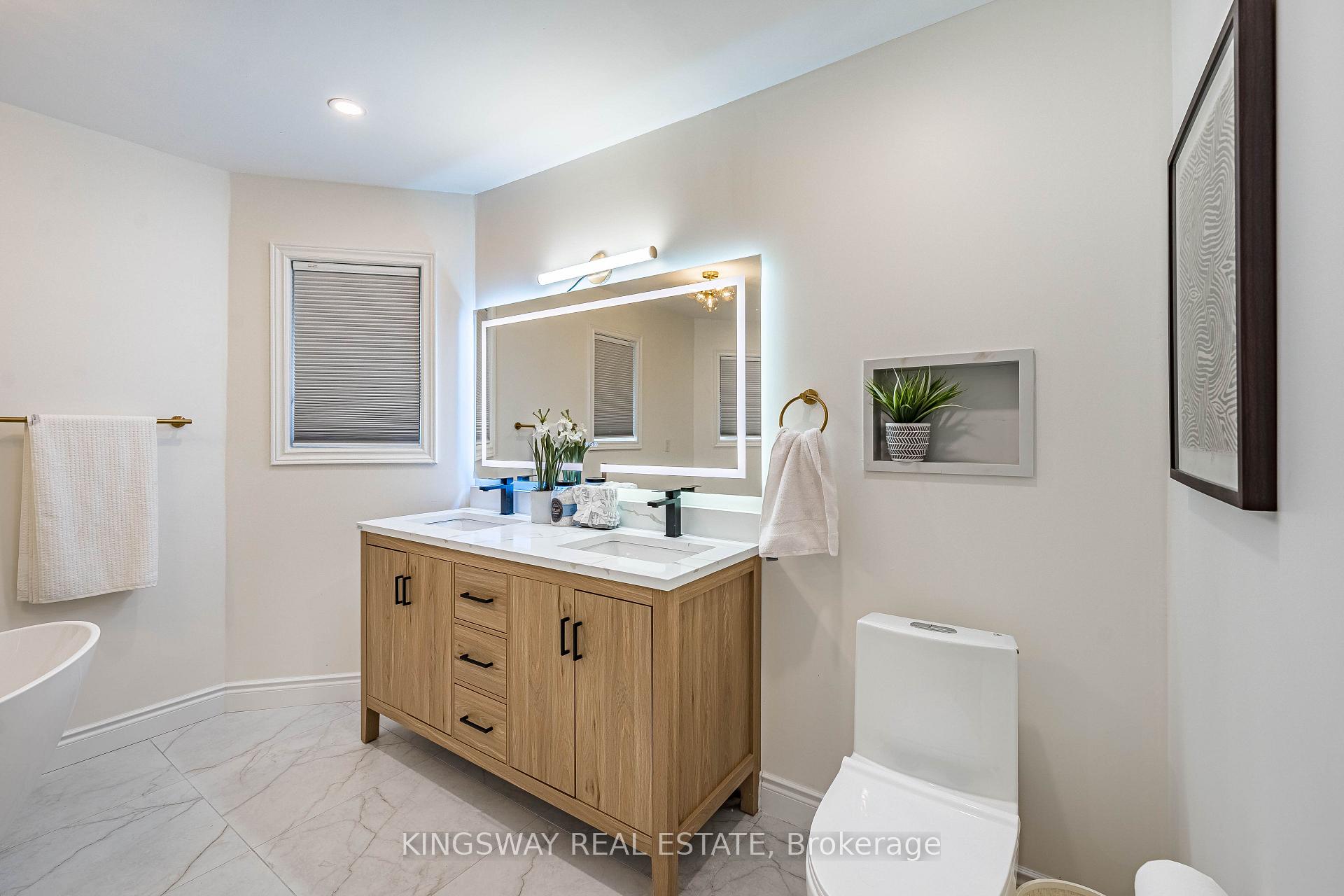Photo 23 of 5969 Rayshaw Crescent, Mississauga, Streetsville — HOMEH