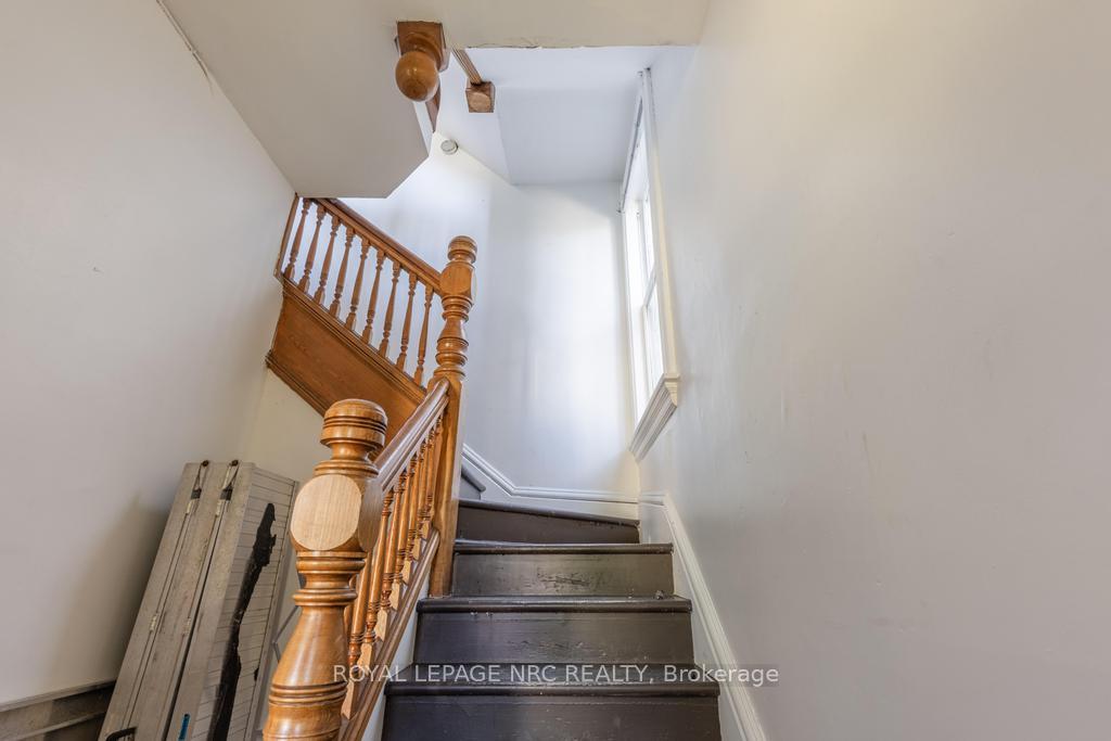 Photo 11 of 58 Ontario Street, St. Catharines, Downtown — HOMEH