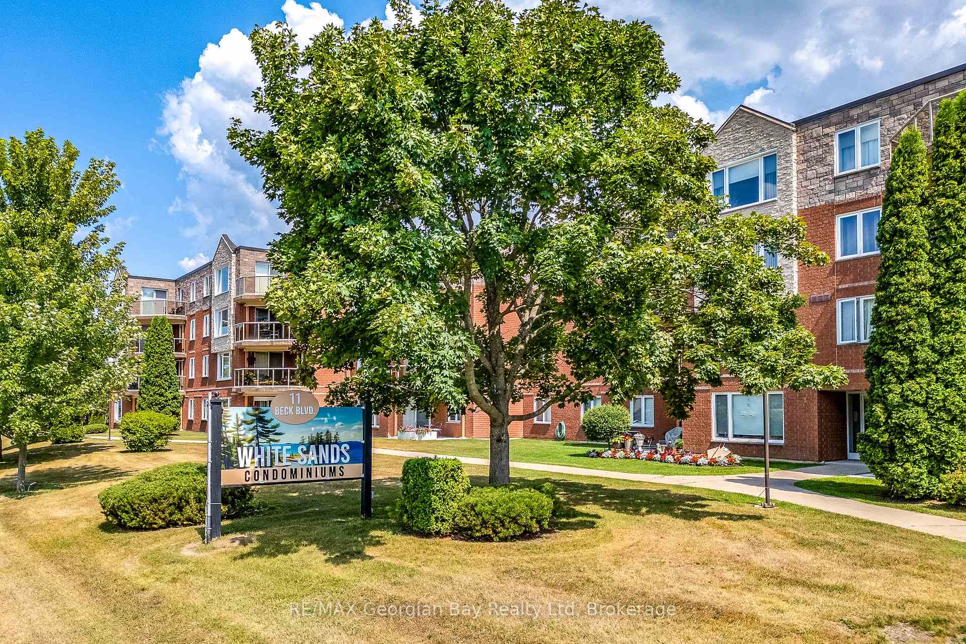 Photo 2 of Unit 102, 11 Beck Boulevard, Penetanguishene — HOMEH