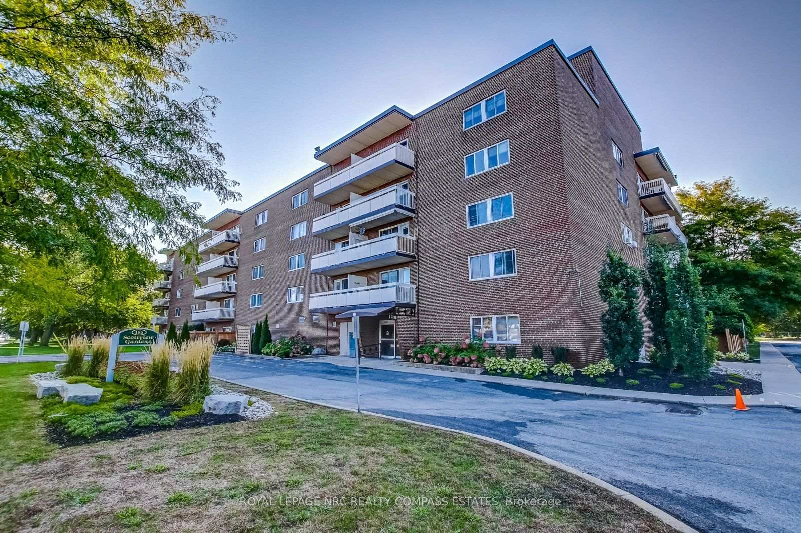 Photo 1 of Unit 321, 196 Scott Street, St. Catharines, Fairview — HOMEH