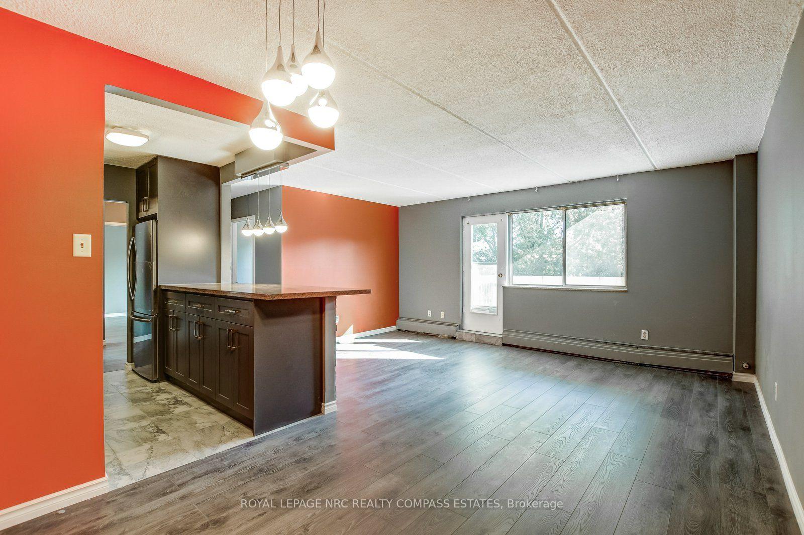 Photo 6 of Unit 321, 196 Scott Street, St. Catharines, Fairview — HOMEH