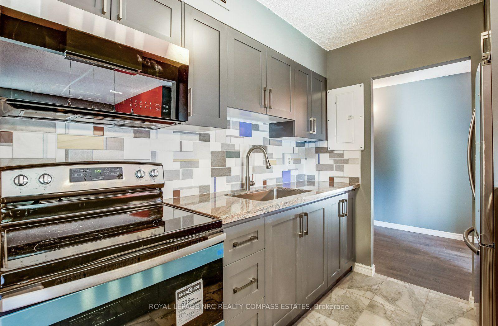 Photo 12 of Unit 321, 196 Scott Street, St. Catharines, Fairview — HOMEH