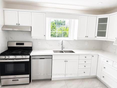Photo 6 of Unit Main, 240 Parkview Hill Crescent, Toronto, O'Connor-Parkview — HOMEH