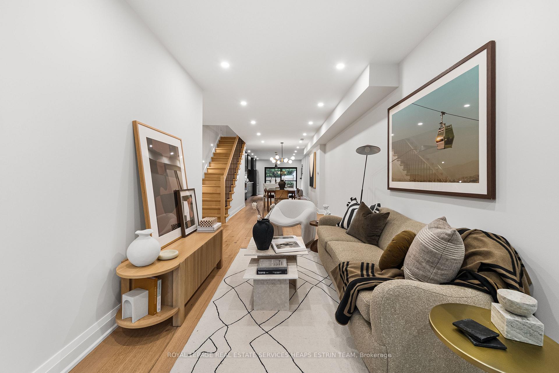 Photo 5 of 247A Lippincott Street, Toronto, University — HOMEH