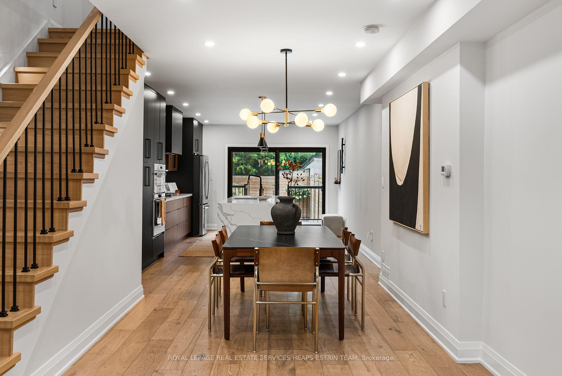 Photo 7 of 247A Lippincott Street, Toronto, University — HOMEH
