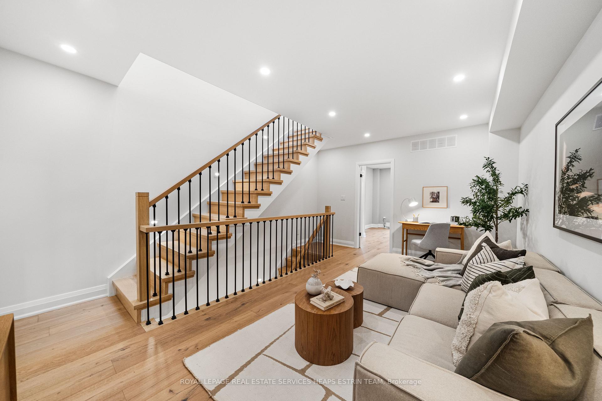 Photo 13 of 247A Lippincott Street, Toronto, University — HOMEH
