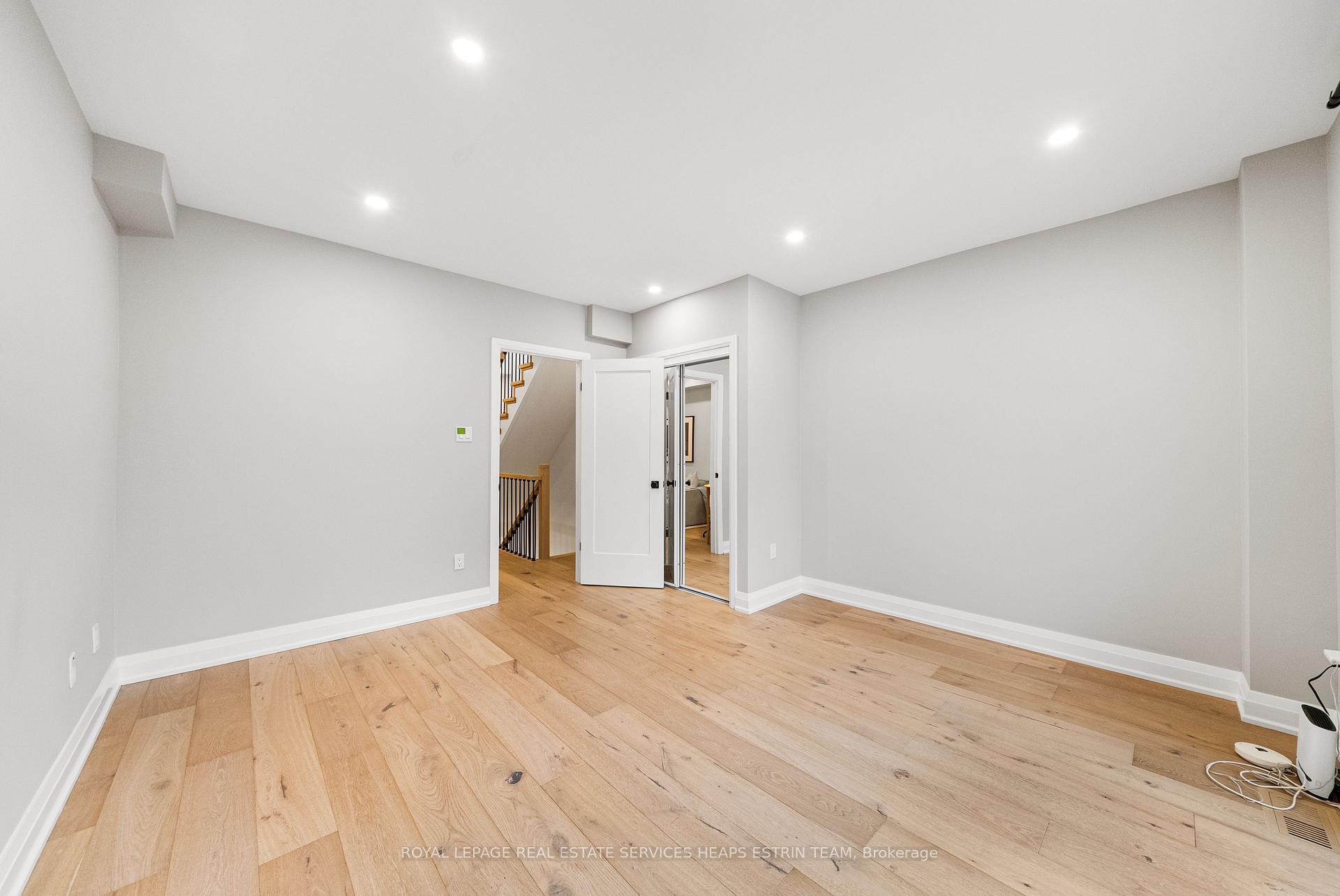 Photo 16 of 247A Lippincott Street, Toronto, University — HOMEH