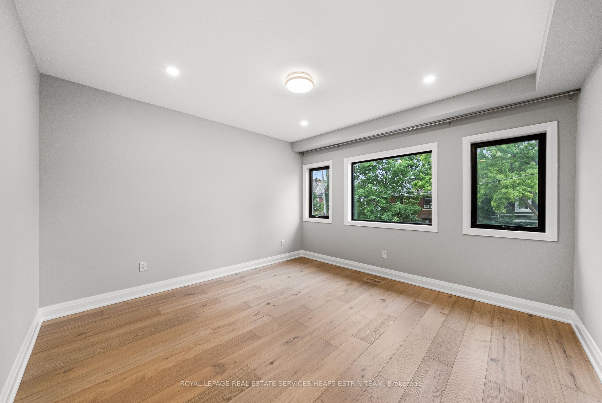 Photo 18 of 247A Lippincott Street, Toronto, University — HOMEH