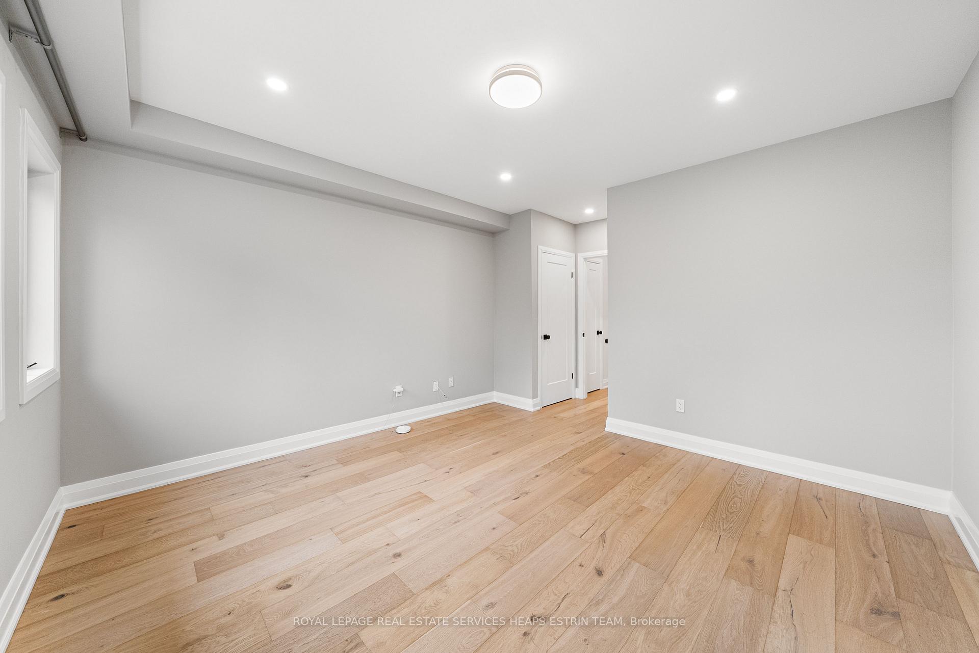 Photo 19 of 247A Lippincott Street, Toronto, University — HOMEH