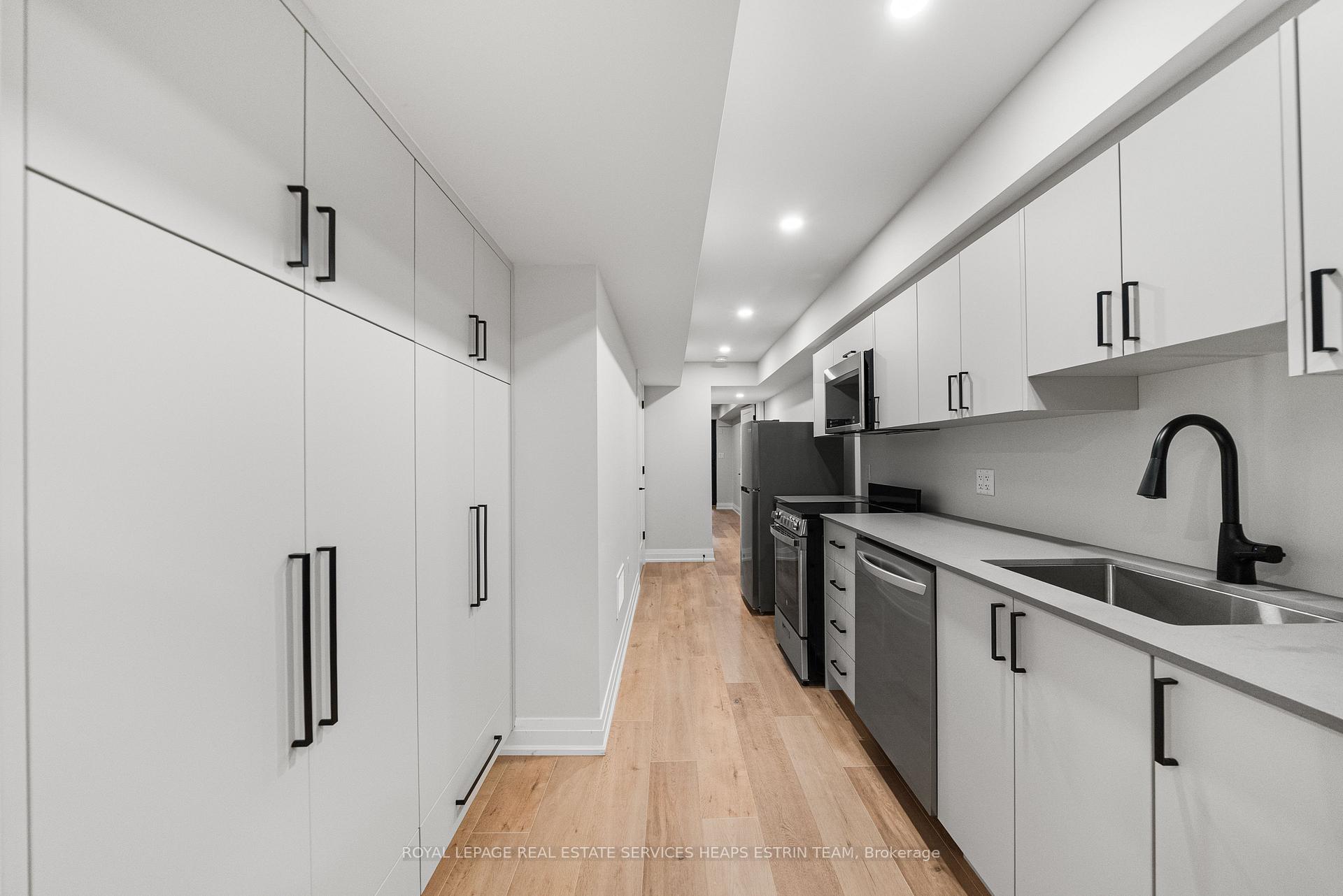 Photo 35 of 247A Lippincott Street, Toronto, University — HOMEH