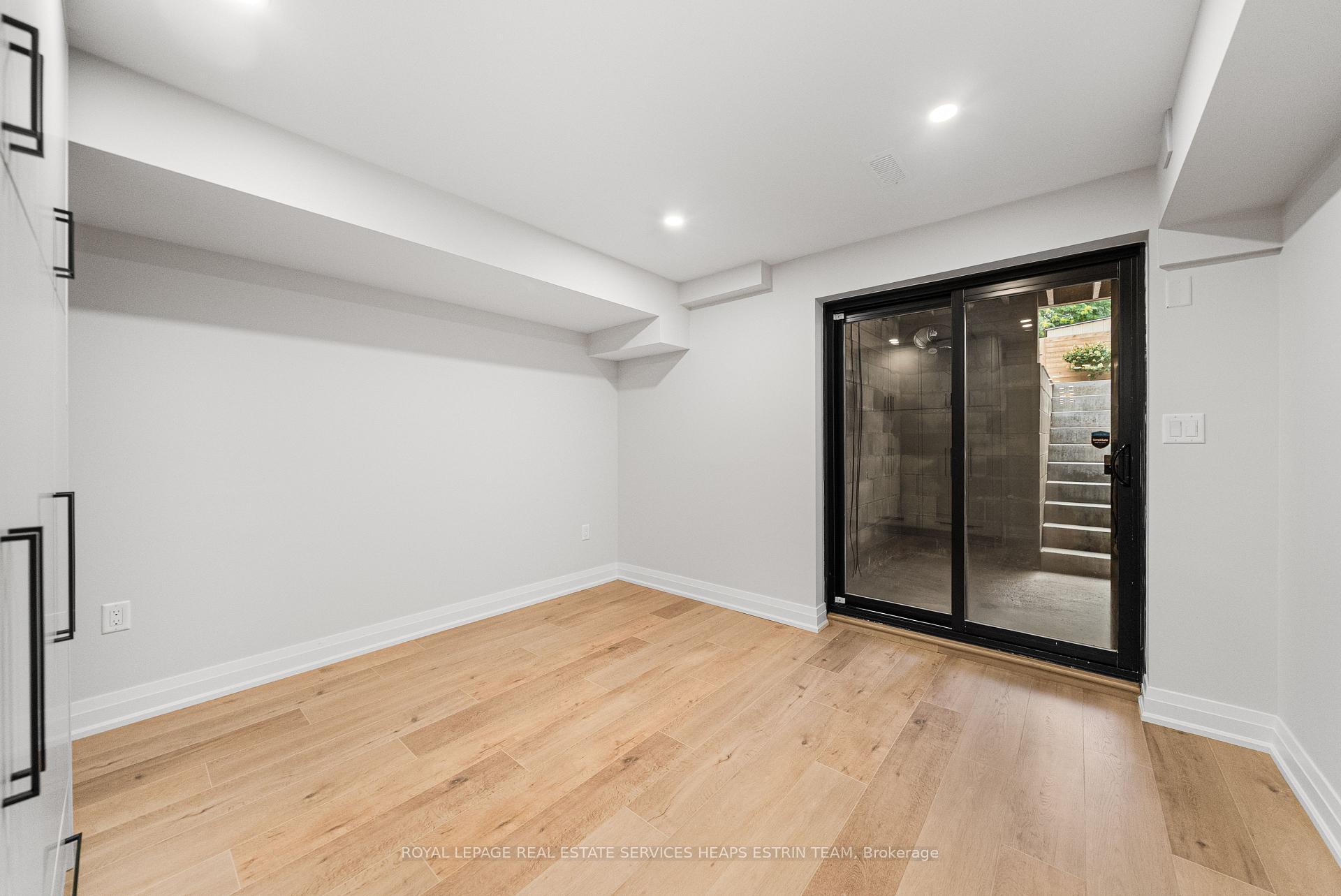 Photo 36 of 247A Lippincott Street, Toronto, University — HOMEH