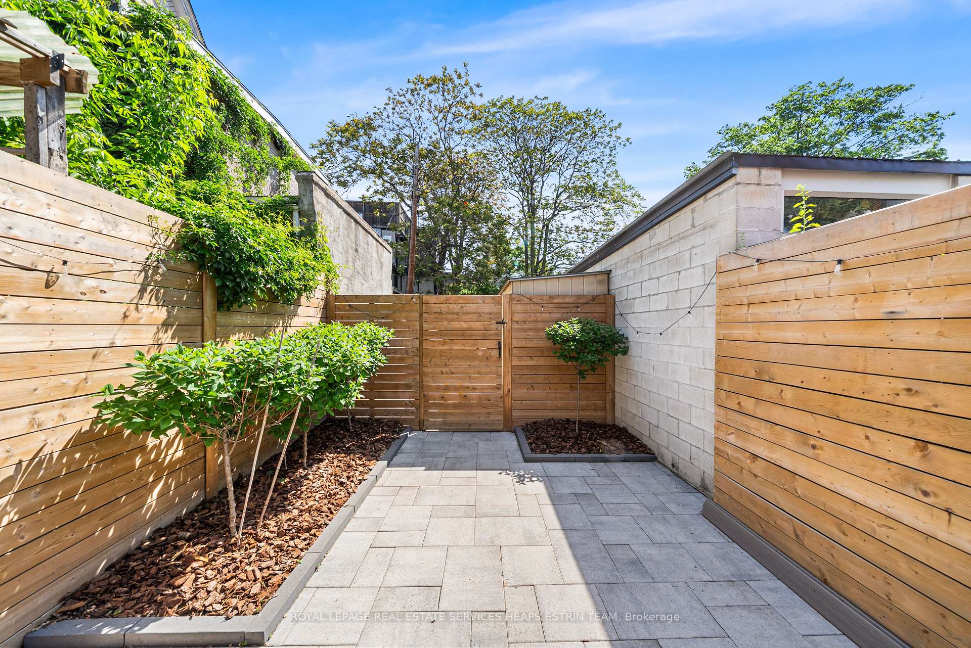 Photo 41 of 247A Lippincott Street, Toronto, University — HOMEH