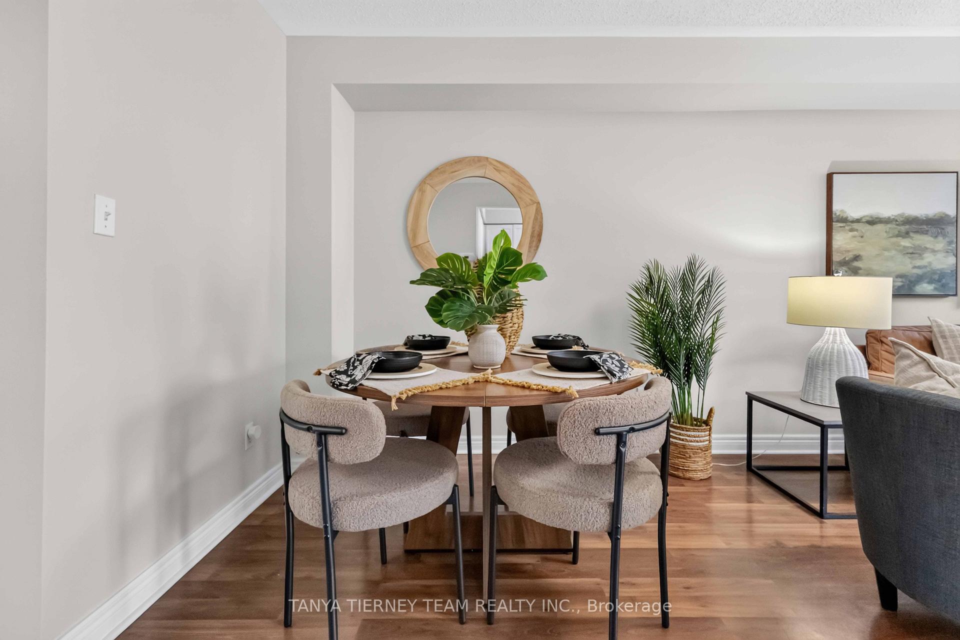 Photo 9 of 22 Sinden Drive, Whitby, Brooklin — HOMEH