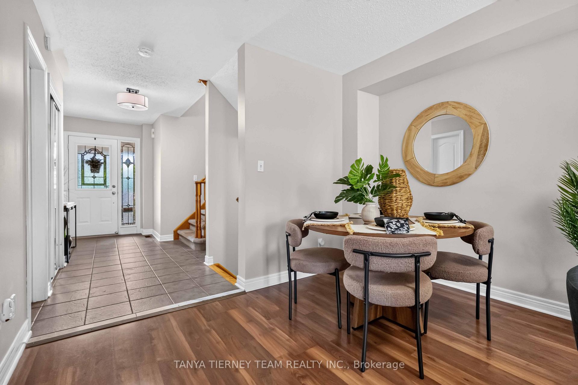 Photo 10 of 22 Sinden Drive, Whitby, Brooklin — HOMEH