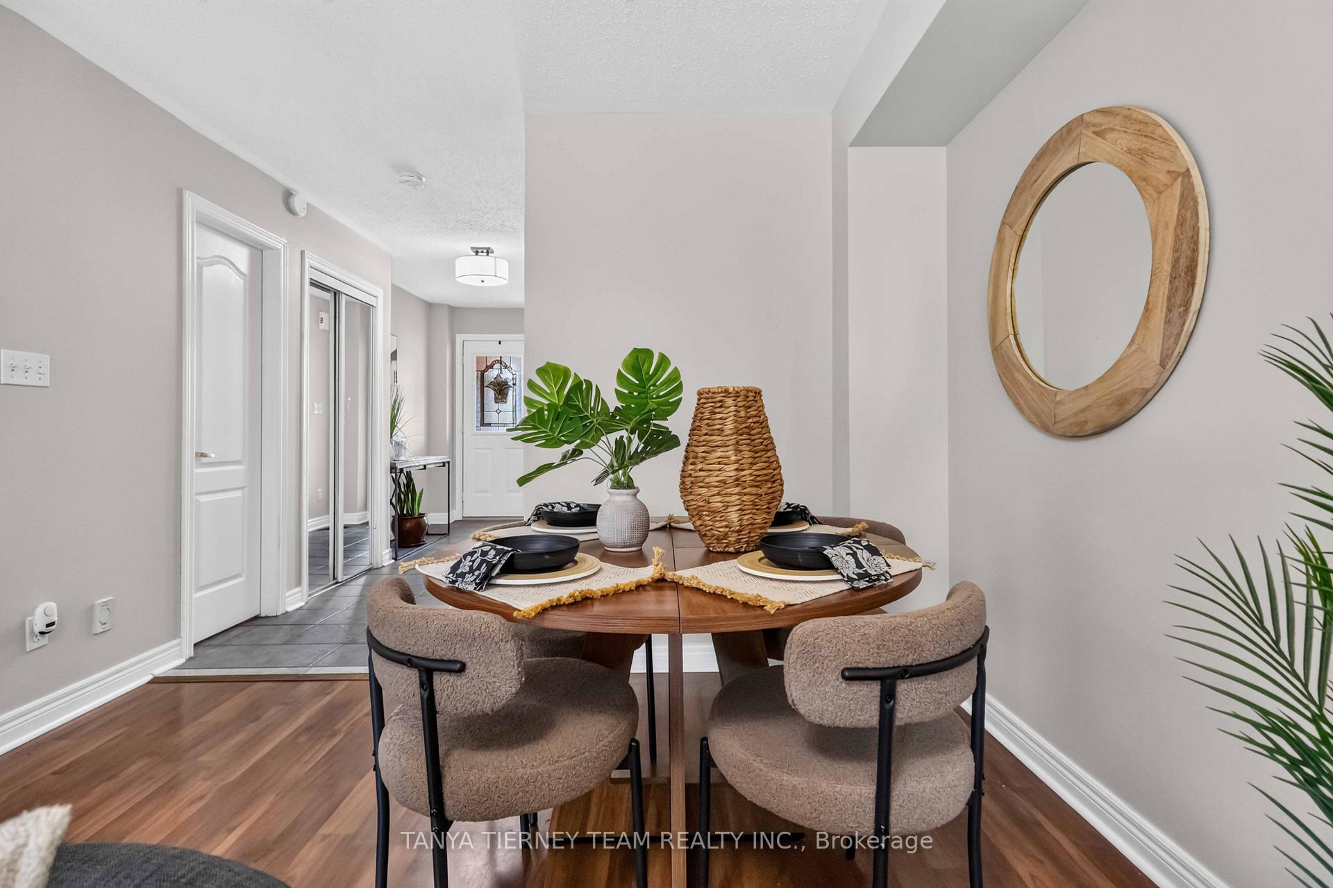 Photo 11 of 22 Sinden Drive, Whitby, Brooklin — HOMEH