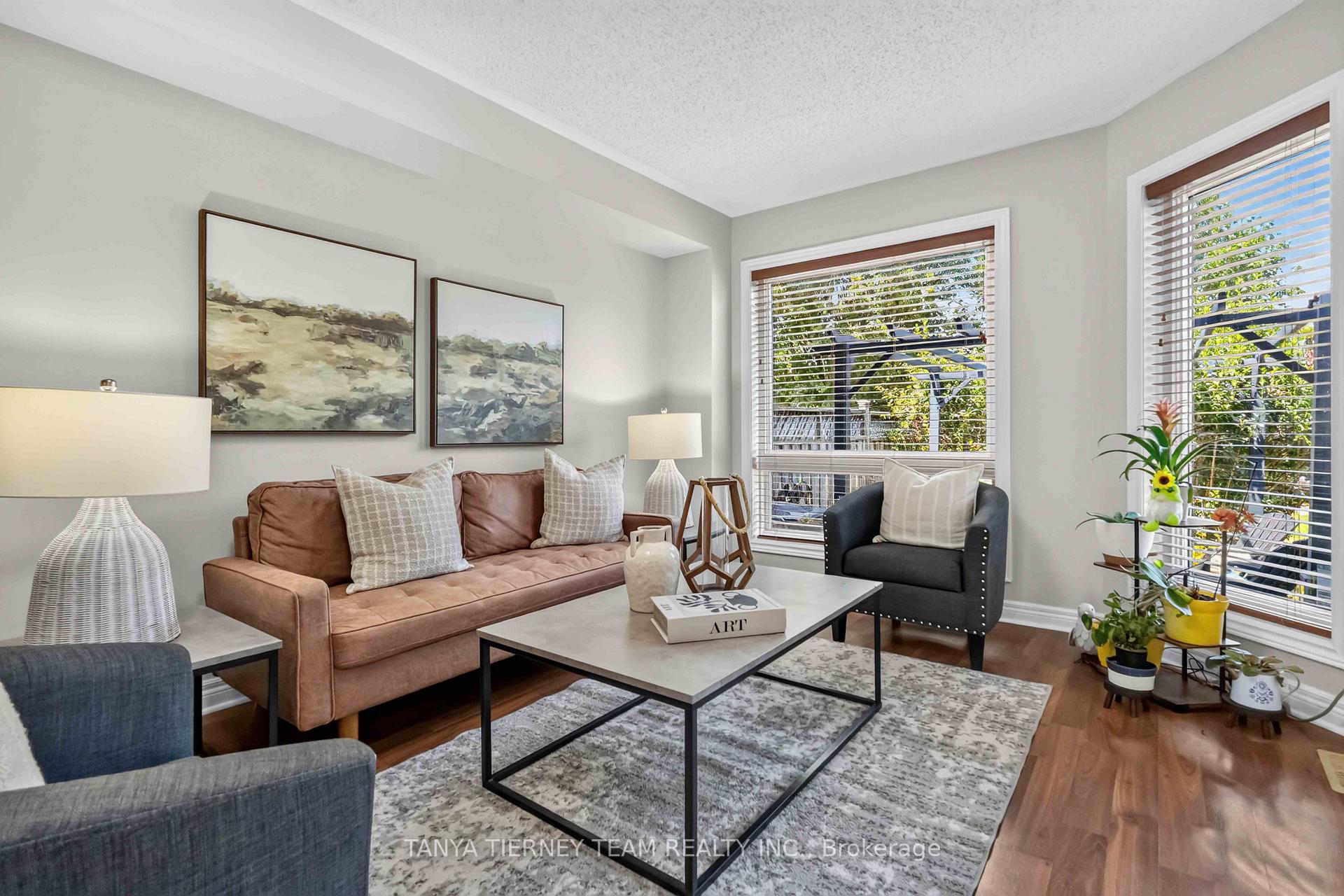 Photo 13 of 22 Sinden Drive, Whitby, Brooklin — HOMEH