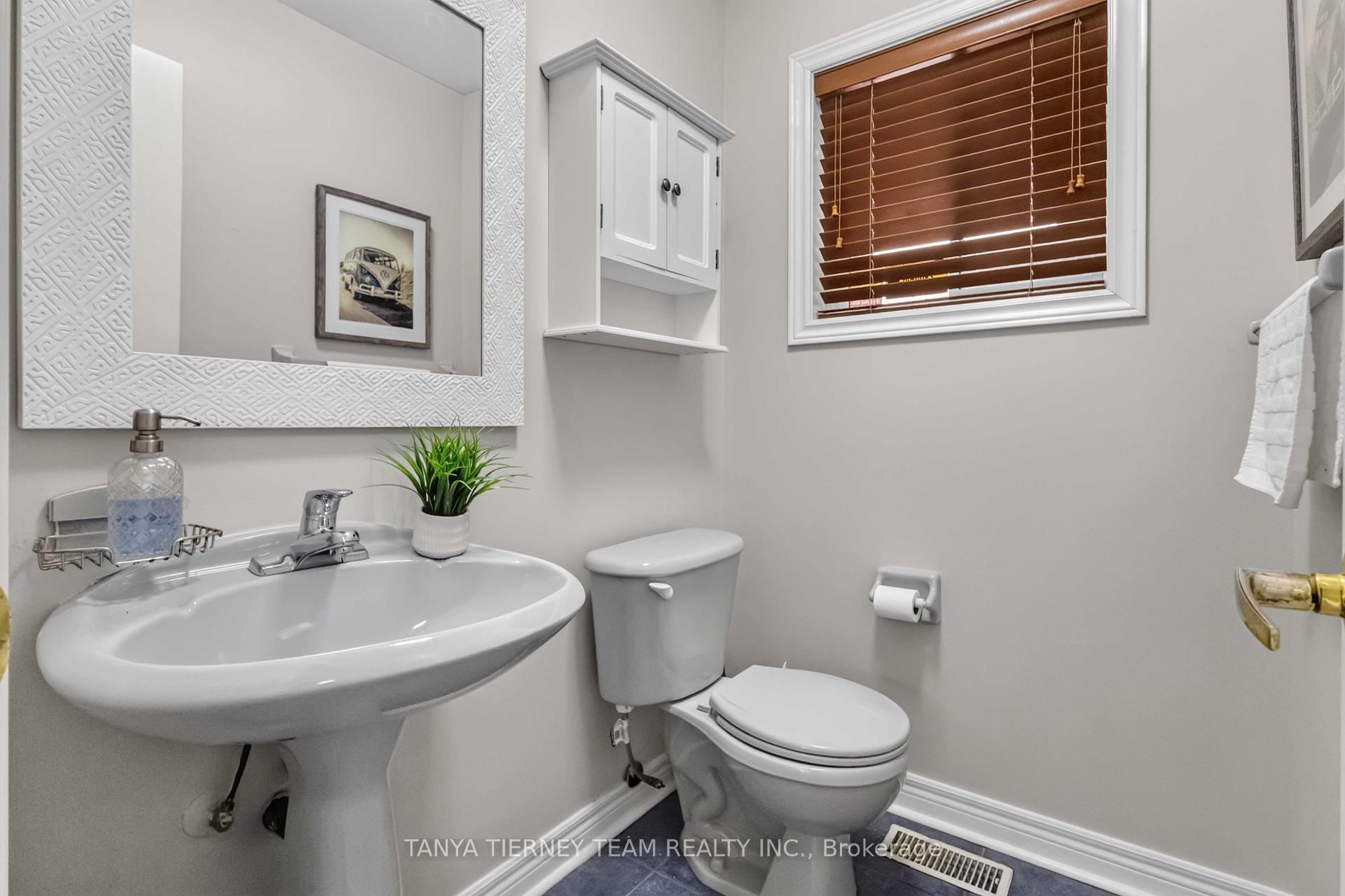 Photo 28 of 22 Sinden Drive, Whitby, Brooklin — HOMEH